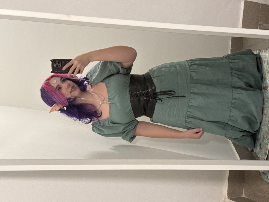 Fantasy cosplayer documents elaborate elf costume session in Zagreb