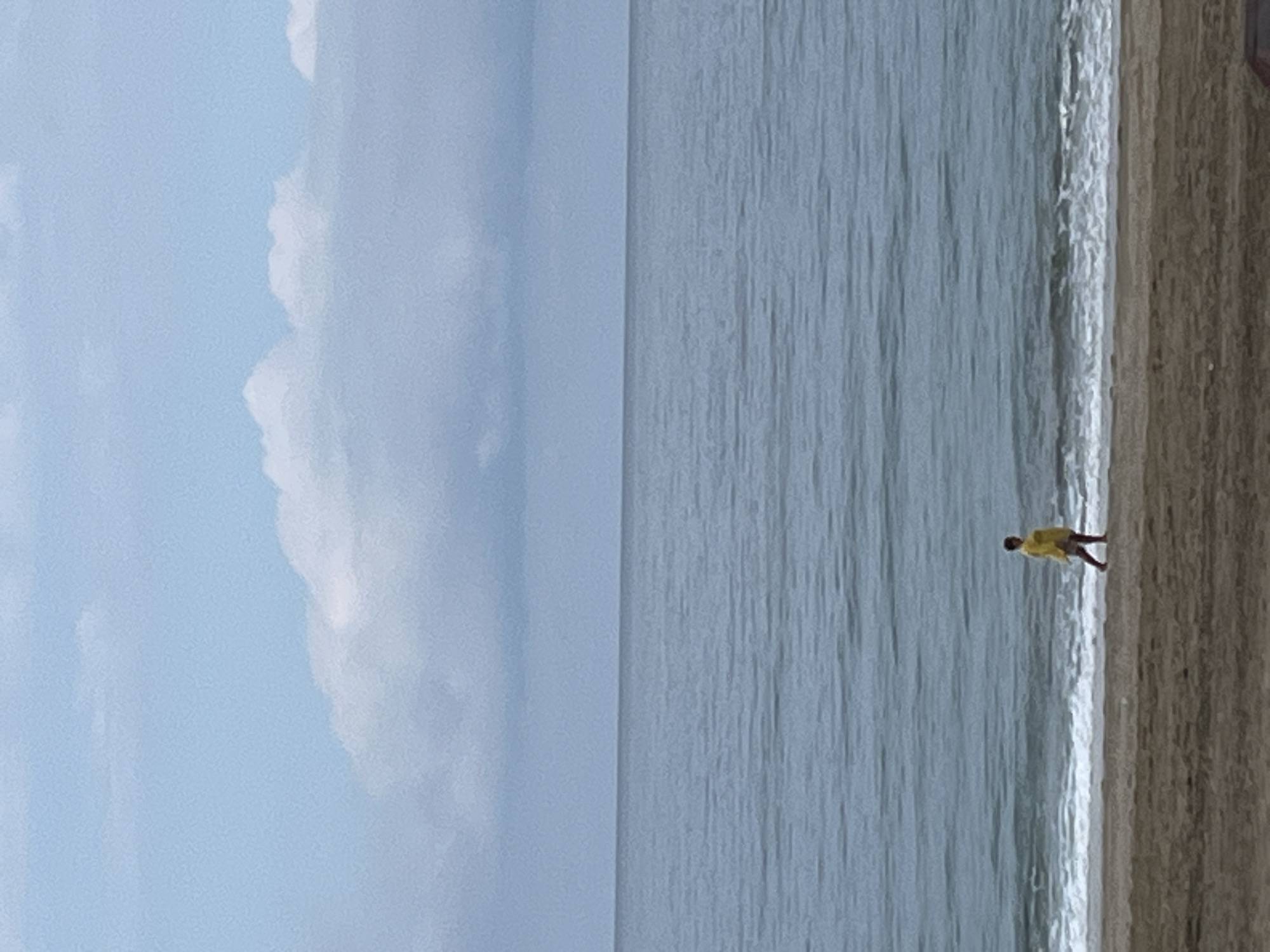 Morning beach walk documented in Alanya, Turkey