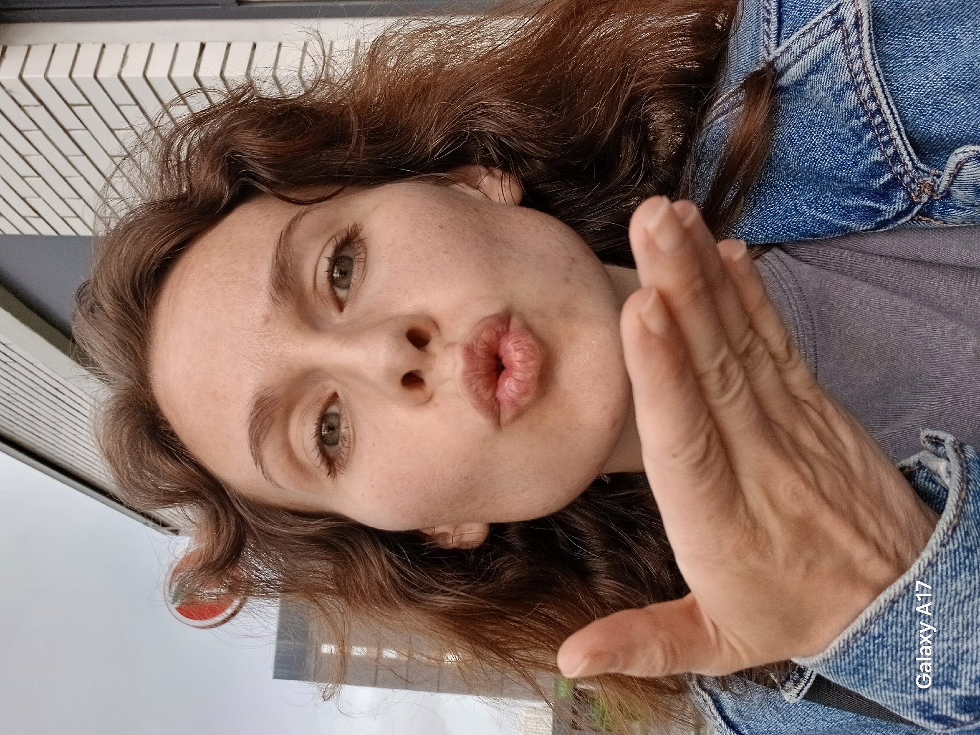 Woman documents social media challenge activities in Yekaterinburg