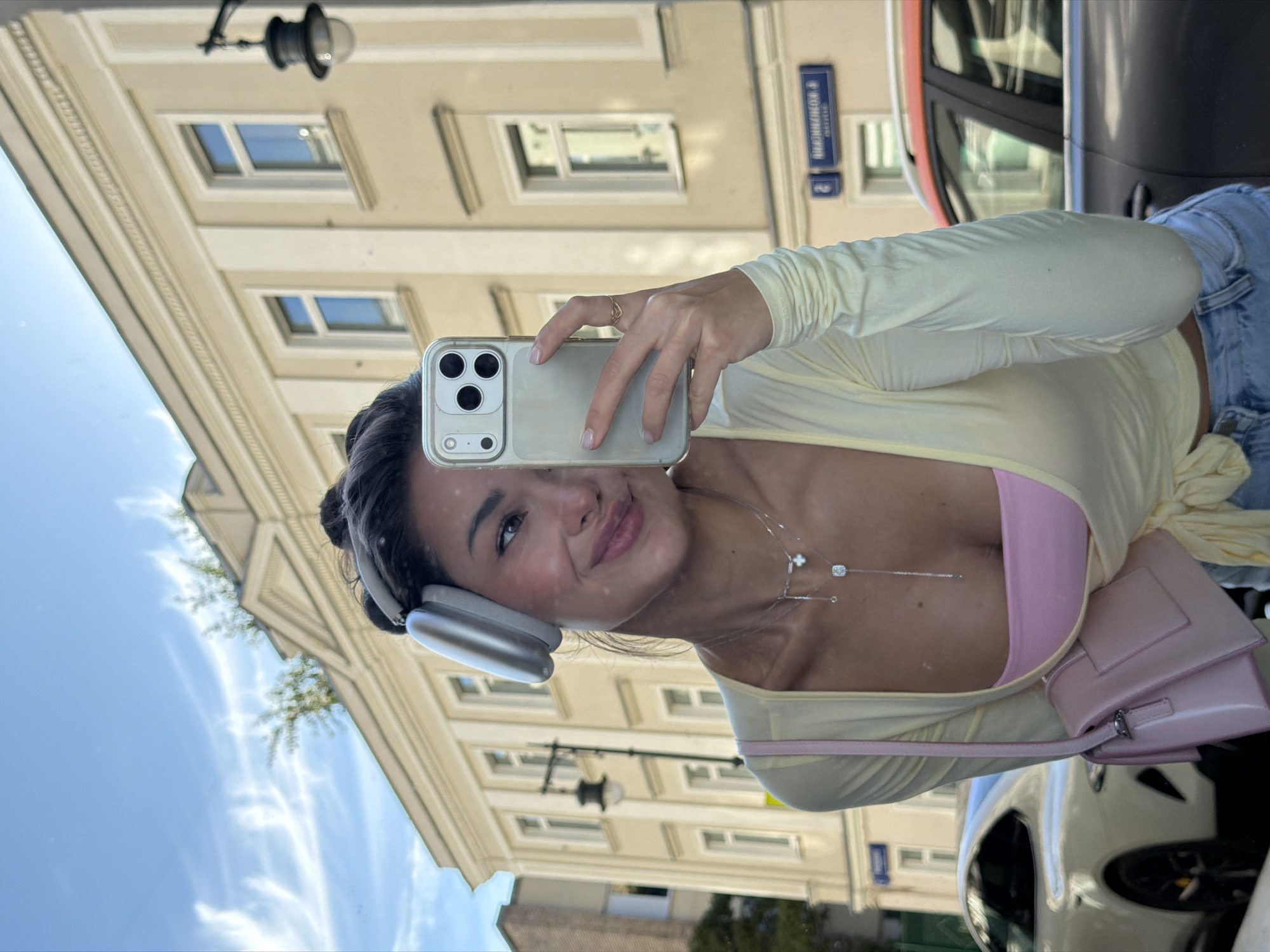 Skincare and selfies: a casual afternoon in Moscow