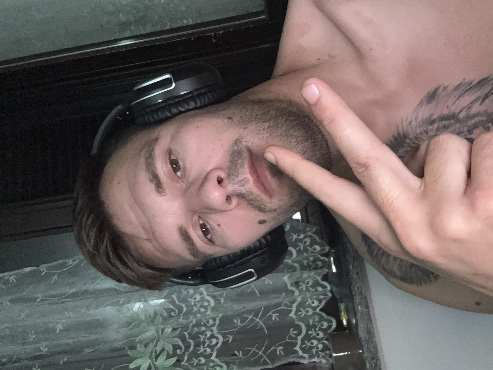 Late-night unboxing and selfies in Sesto Calende