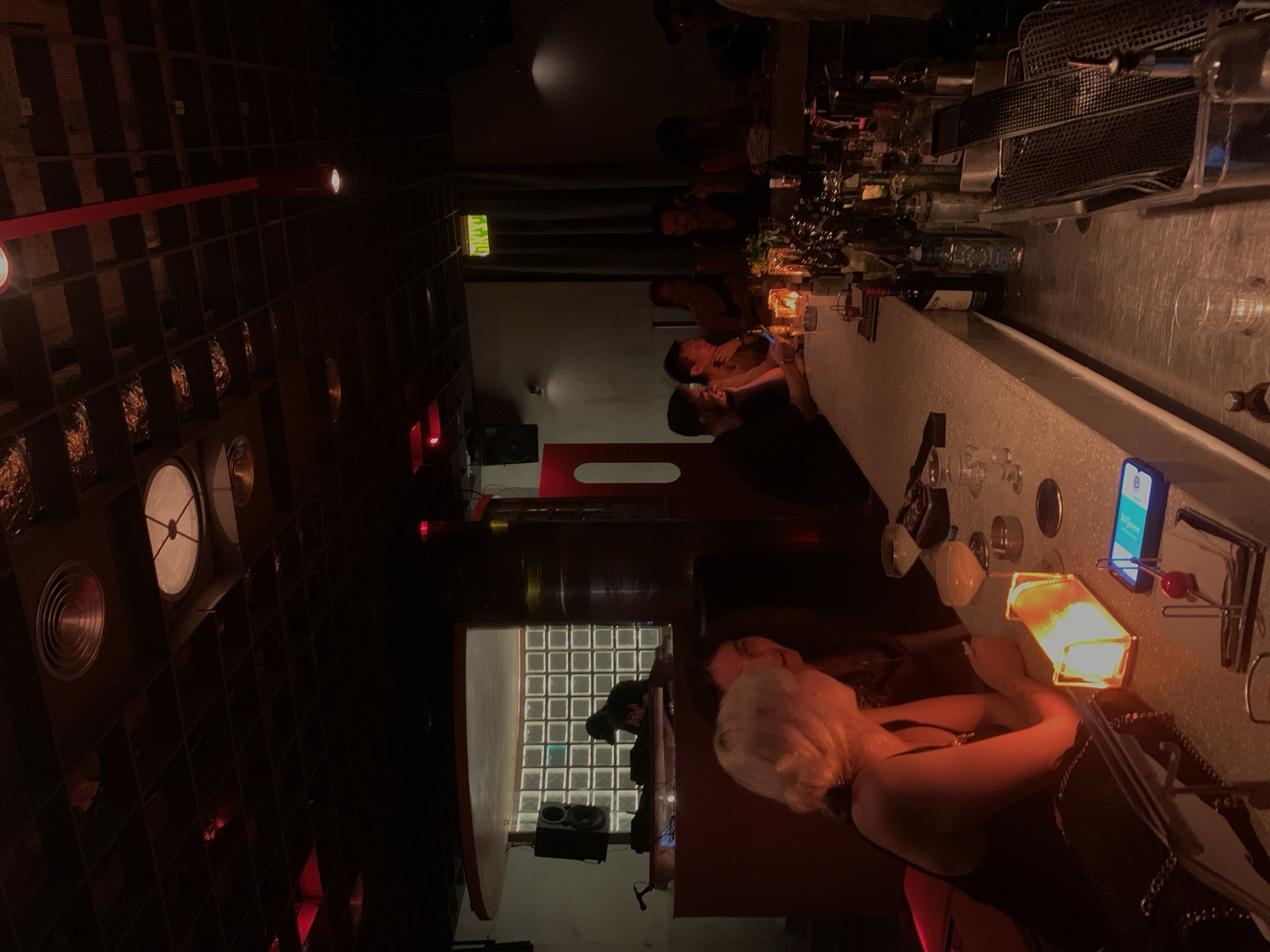 Evening in Tel Aviv: bars, courtyards, and fairy lights