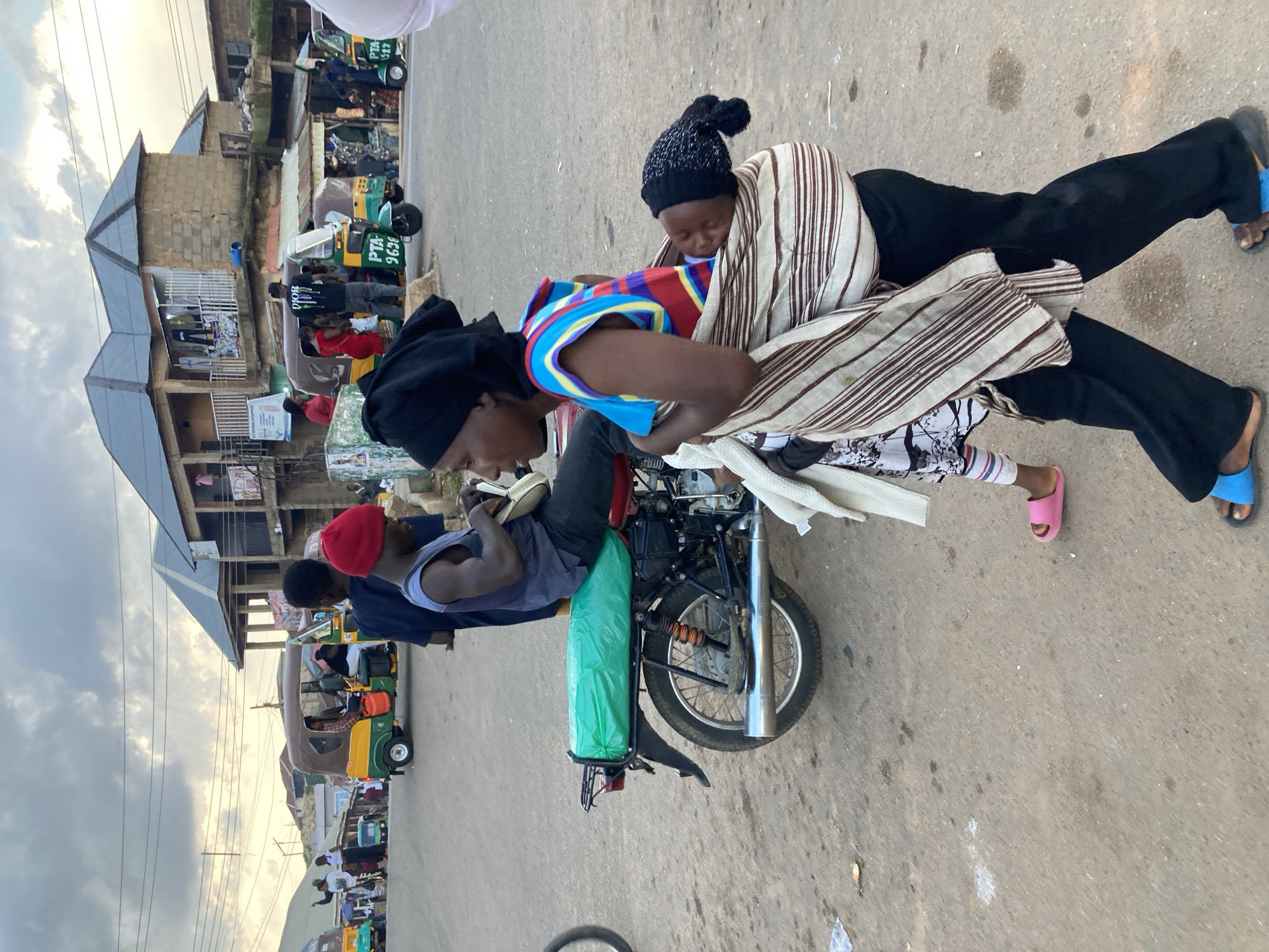 Afternoon street life in Gwong, Nigeria