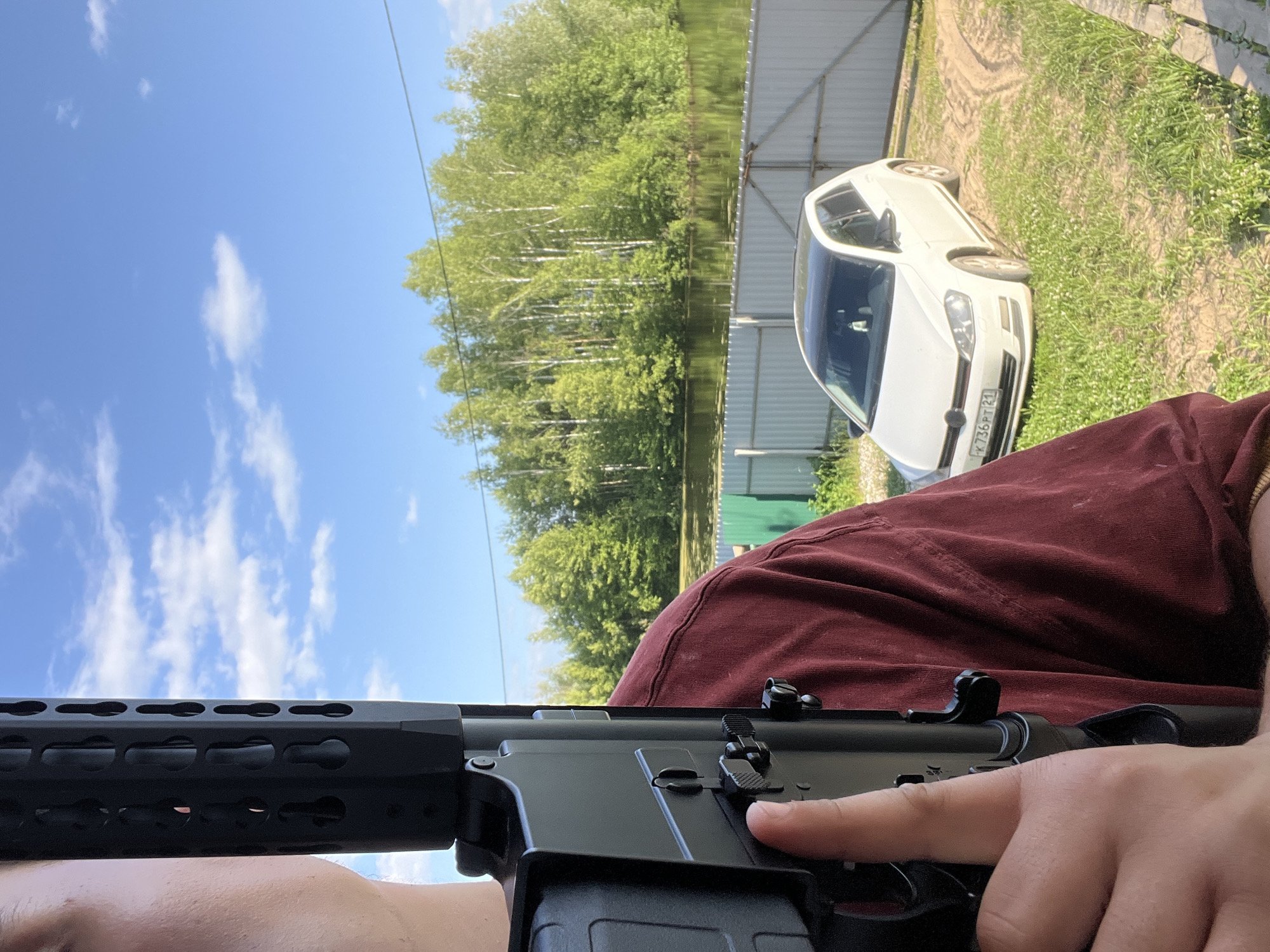 Armed individual, recreational scenes documented in Vasilyevo, Russia