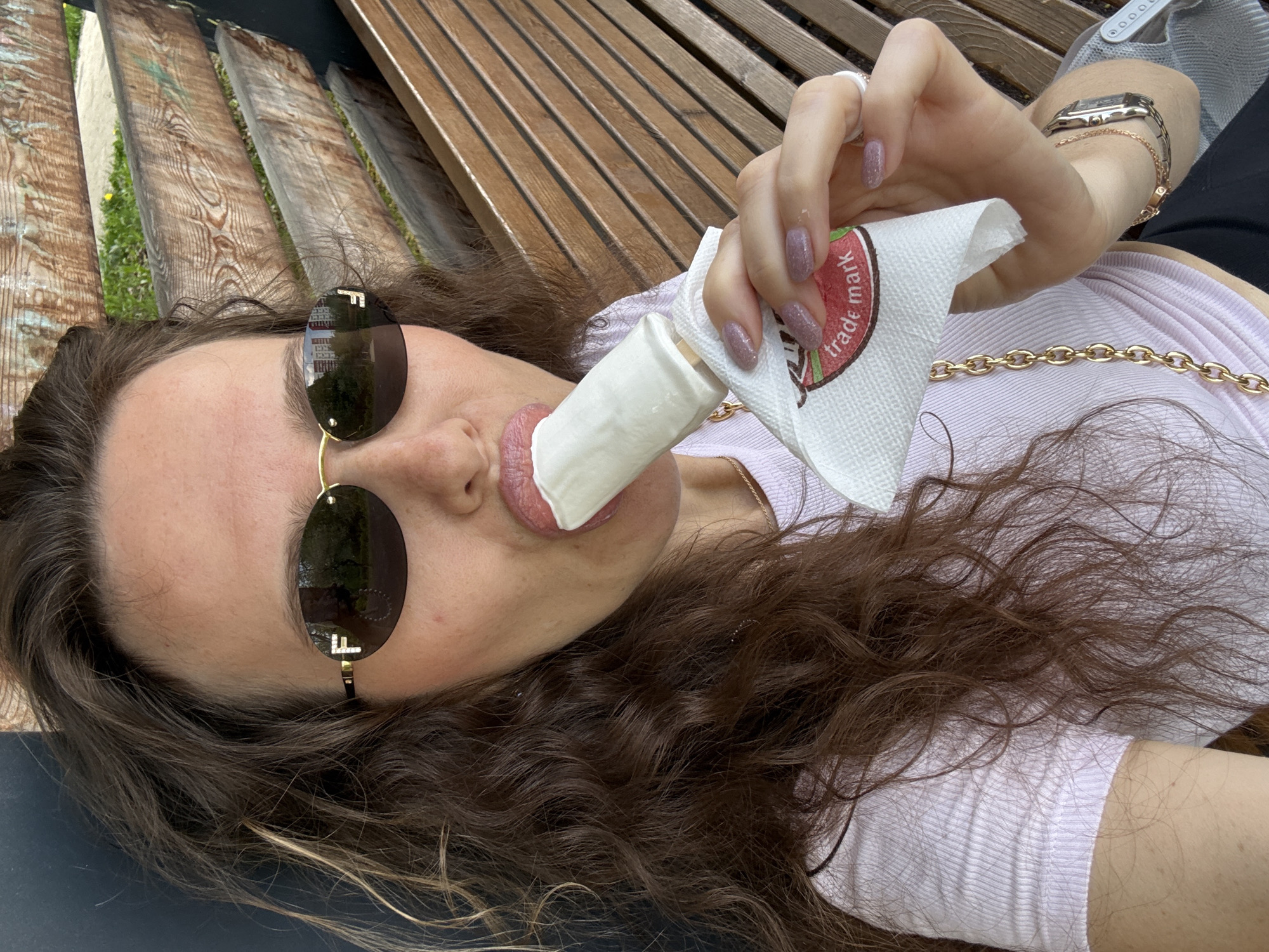 Morning ice cream moments captured at Moscow park