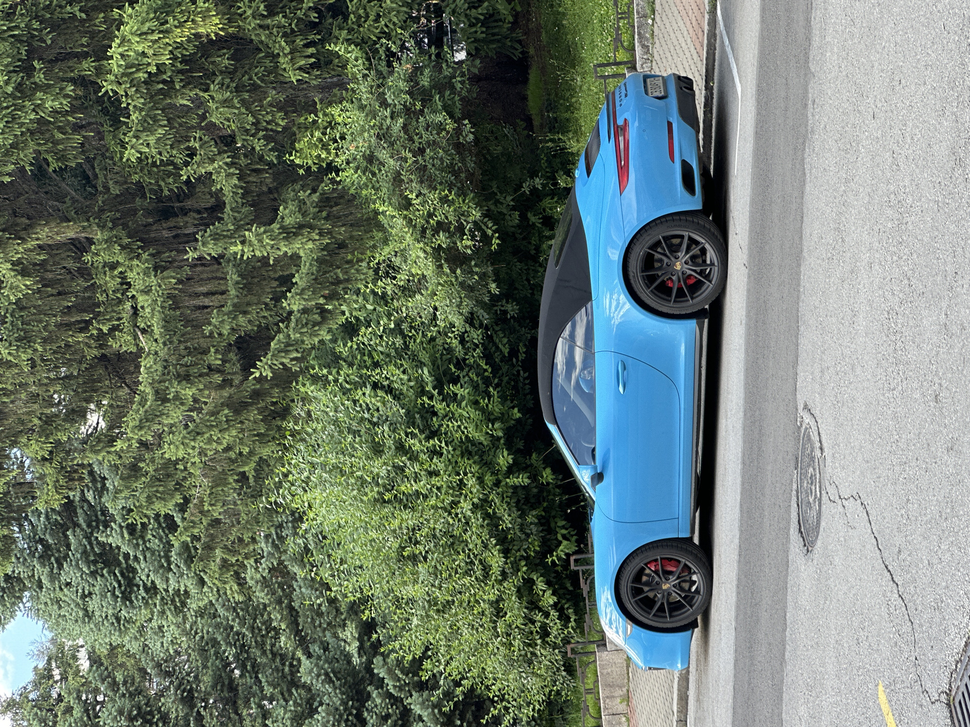 Luxury car spotting and street scenes in Veliko Tarnovo