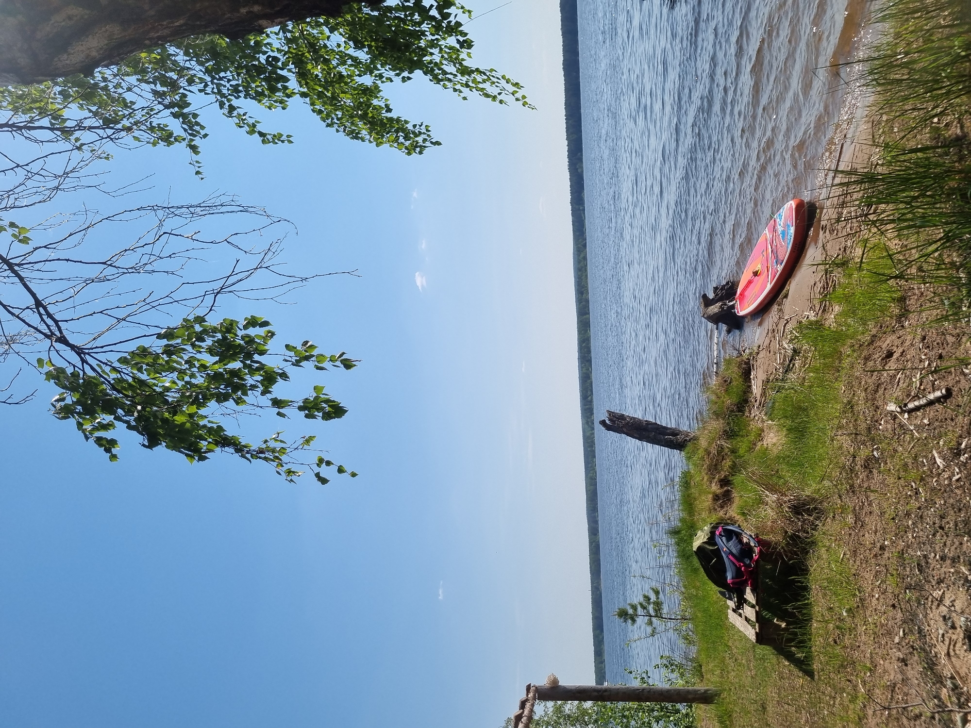 Lakeside paddleboarding outing documented in Chaykovsky, Russia