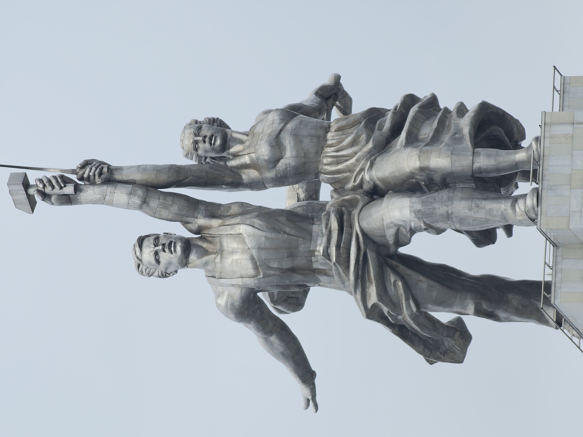 Moscow's Worker and Kolkhoz Woman monument observed on May Day
