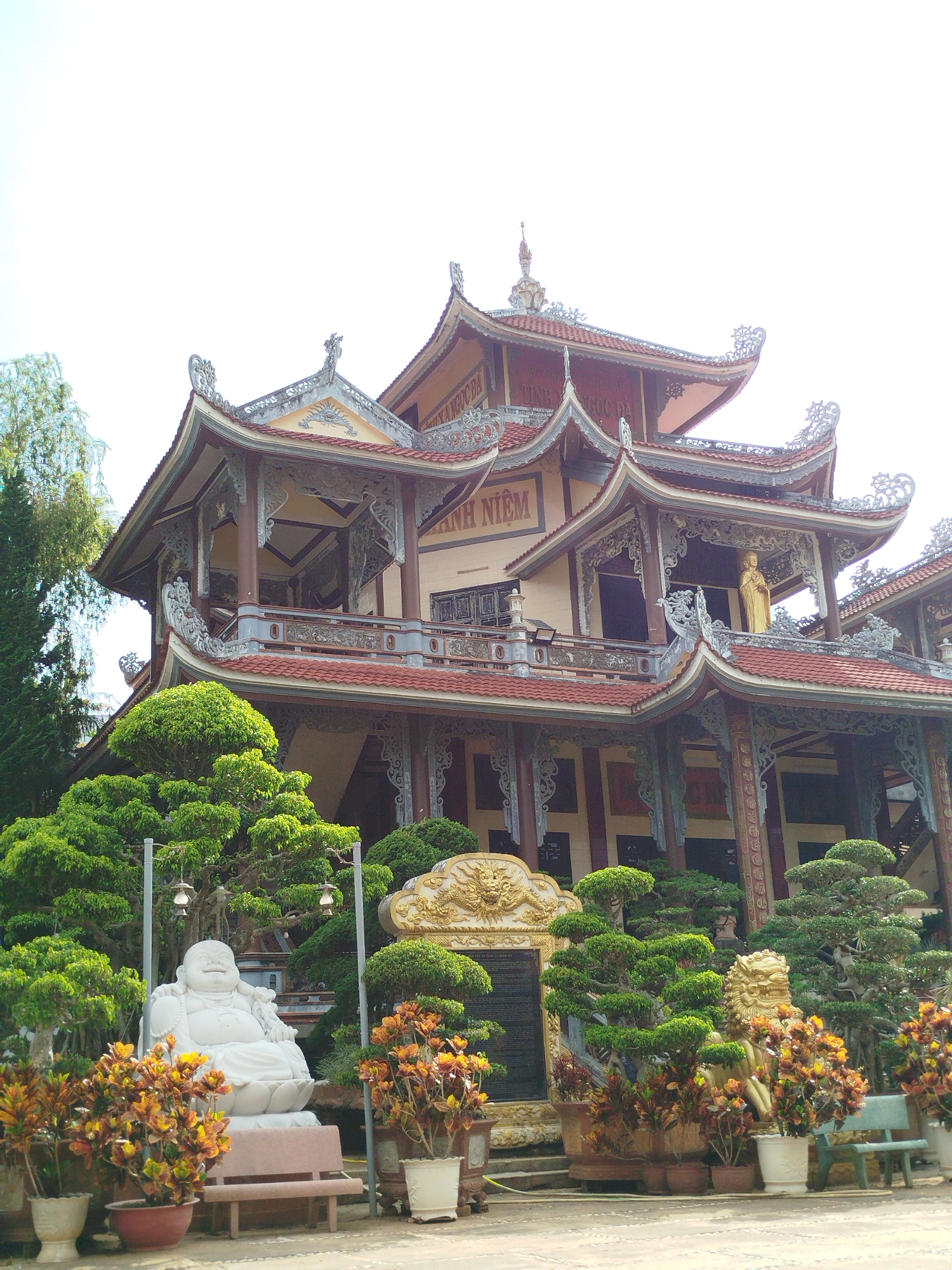 Buddhist temples and pagodas documented in Đà Lạt, Vietnam