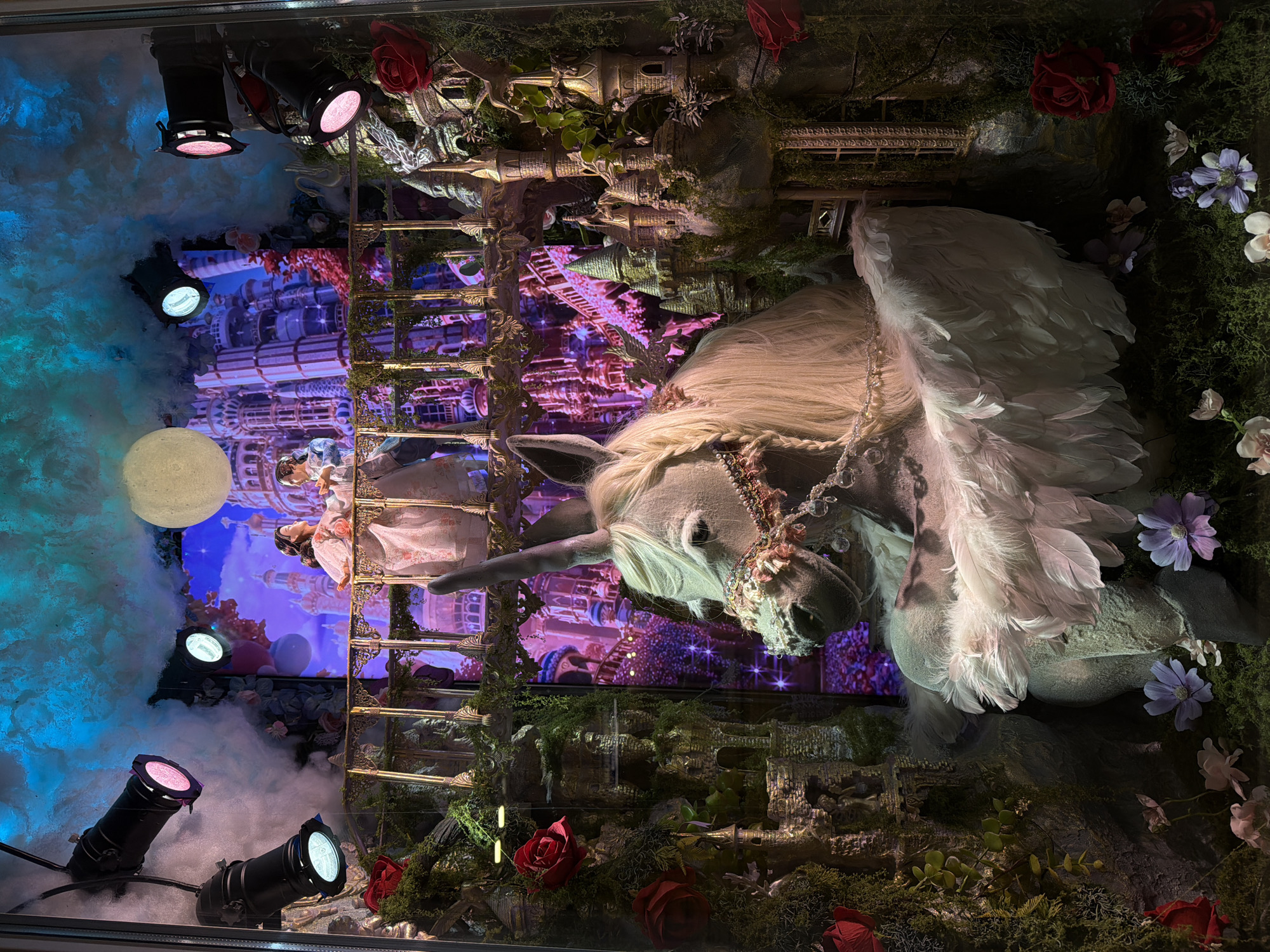 Fantasy unicorn display spotted in Ukrainian retail window
