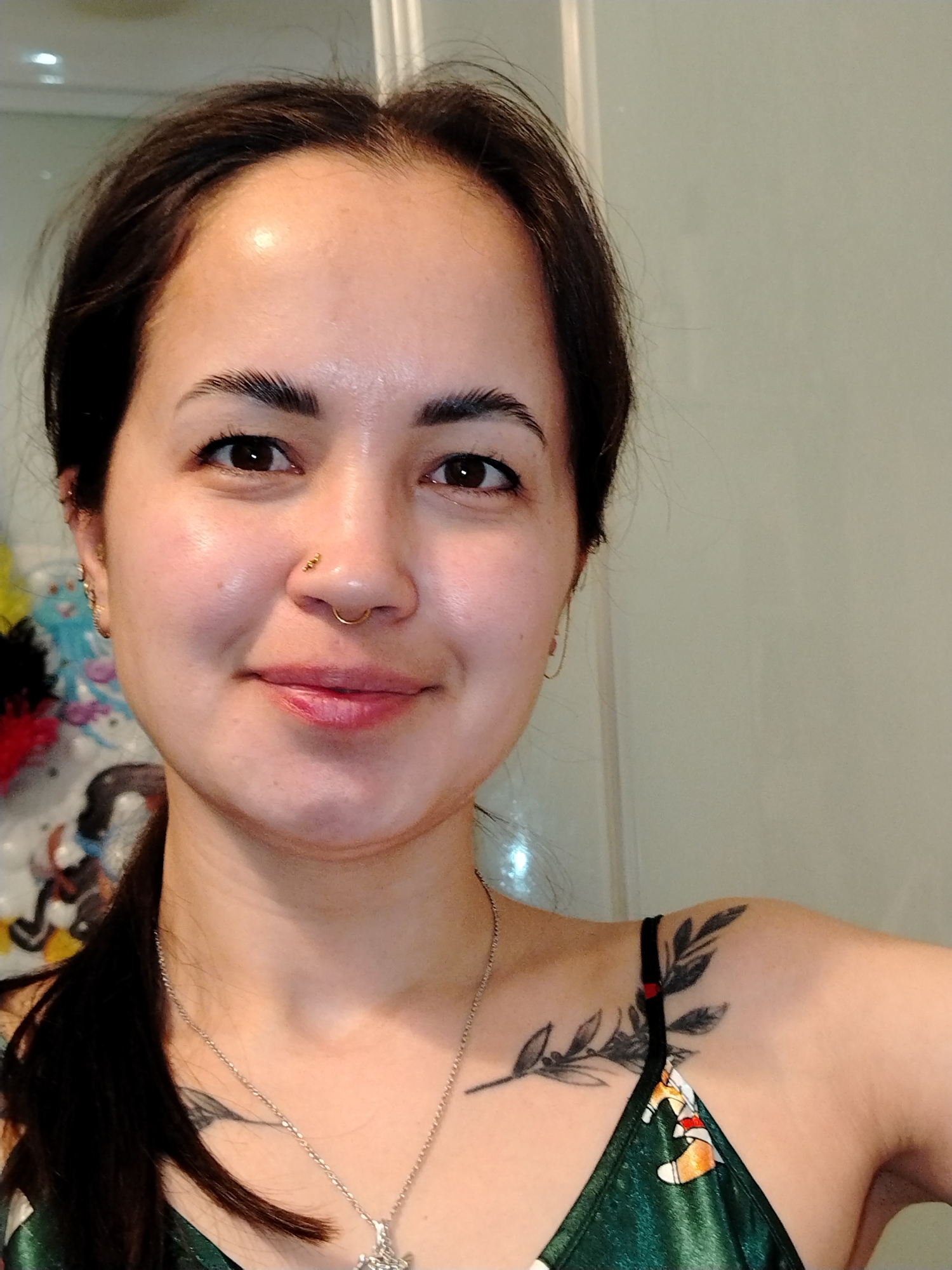 Woman takes bathroom selfies in Noviy, Russia