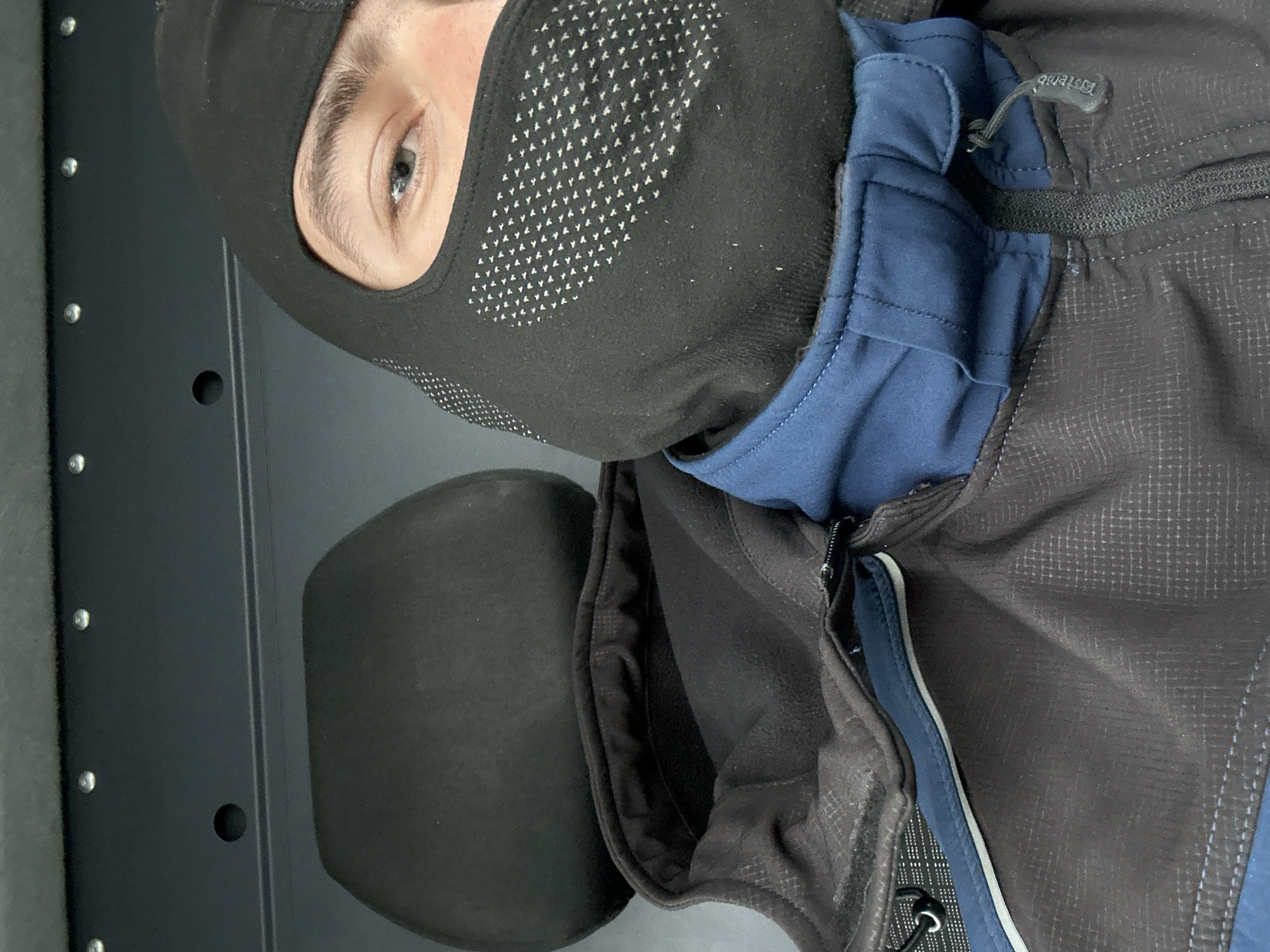 Masked individual spotted in early morning Karlsruhe