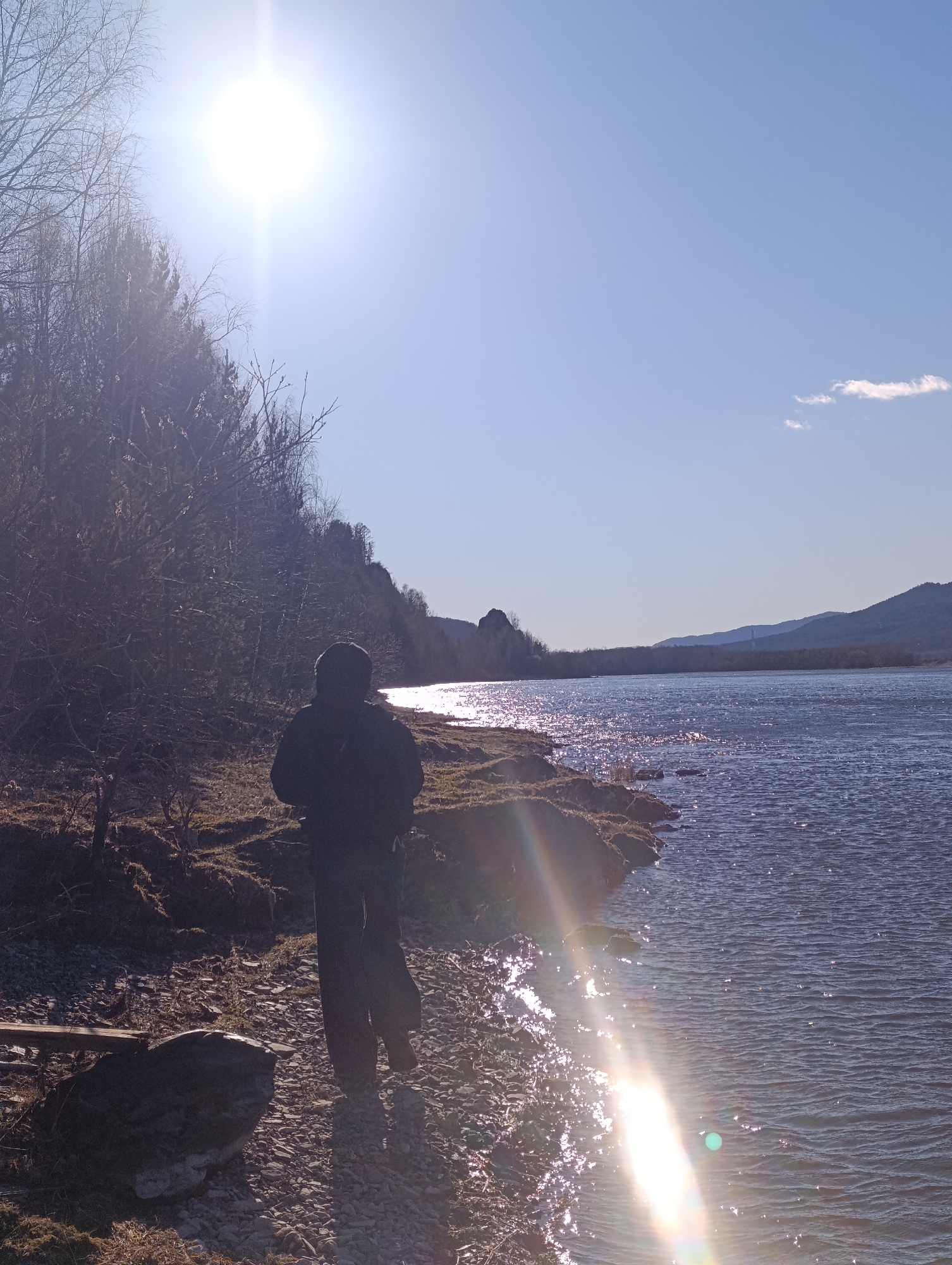 Spring morning scenes captured along Yenisey River in Krasnoyarsk
