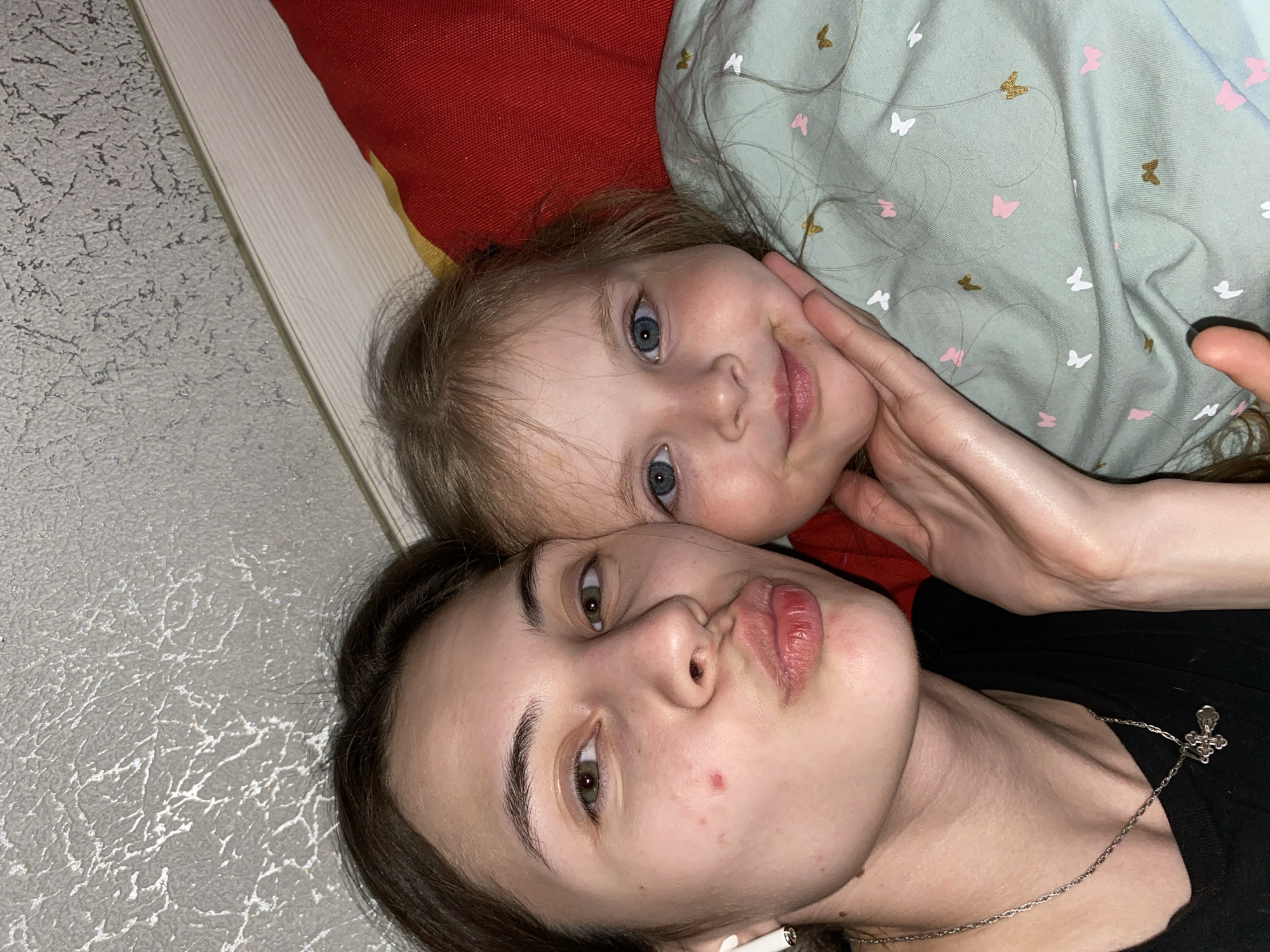 Family photo session with child and dog documented in Votkinsk