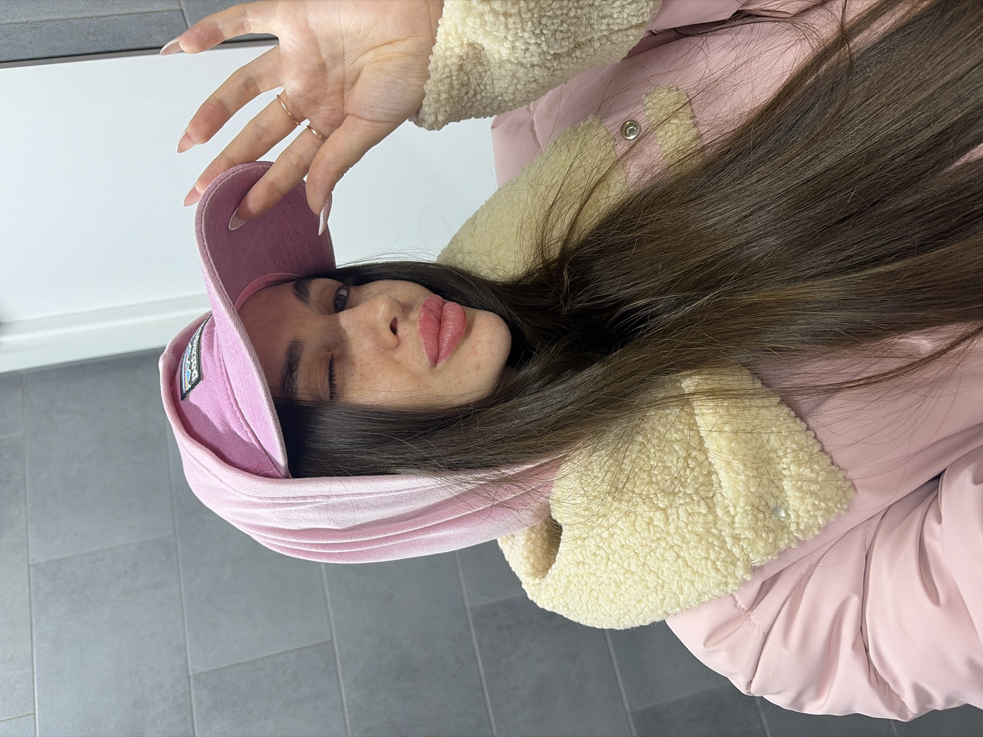 Woman takes multiple bathroom selfies in Saint Petersburg
