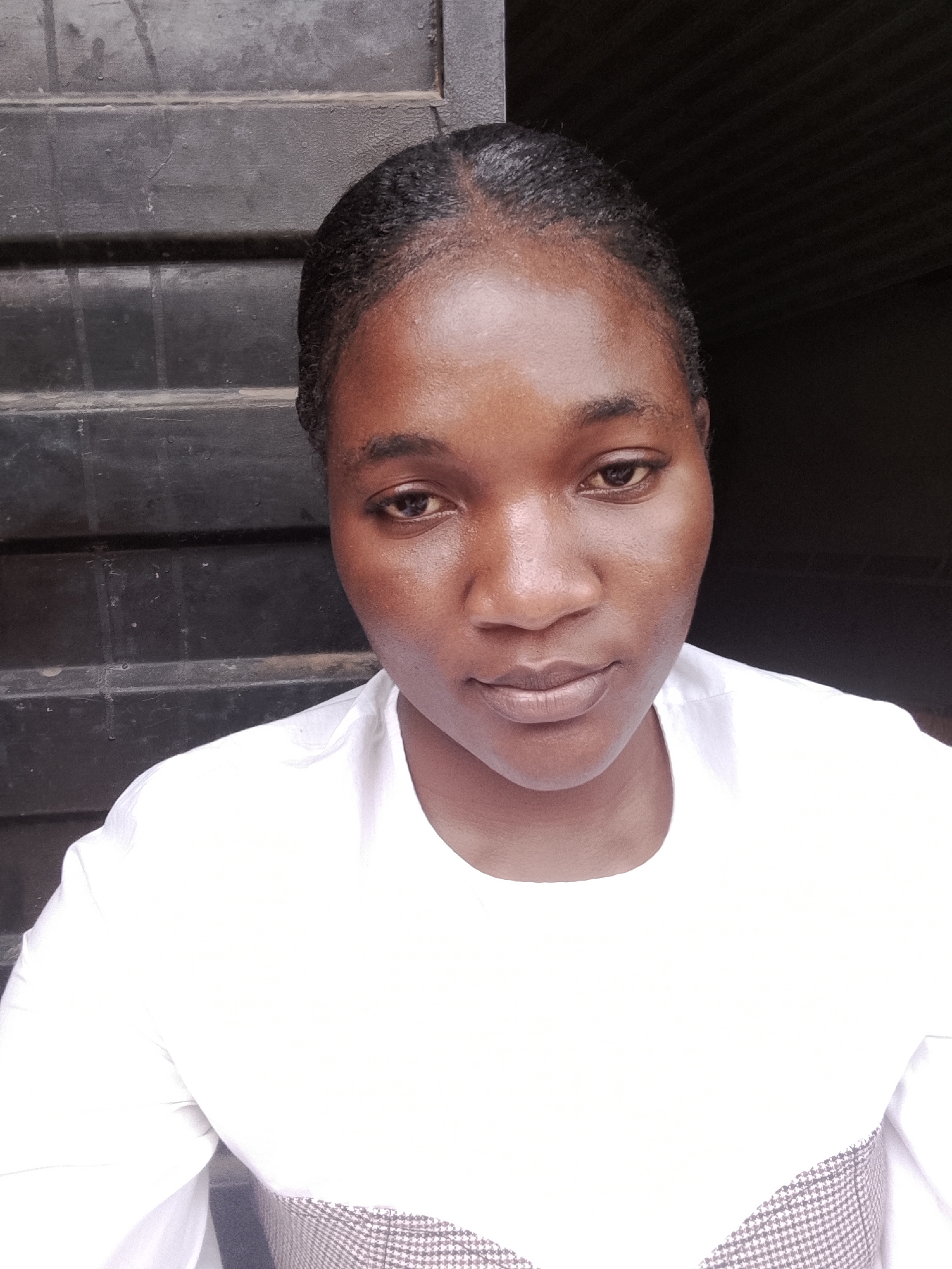 Everyday life documented in Nigerian communities amid afternoon activities