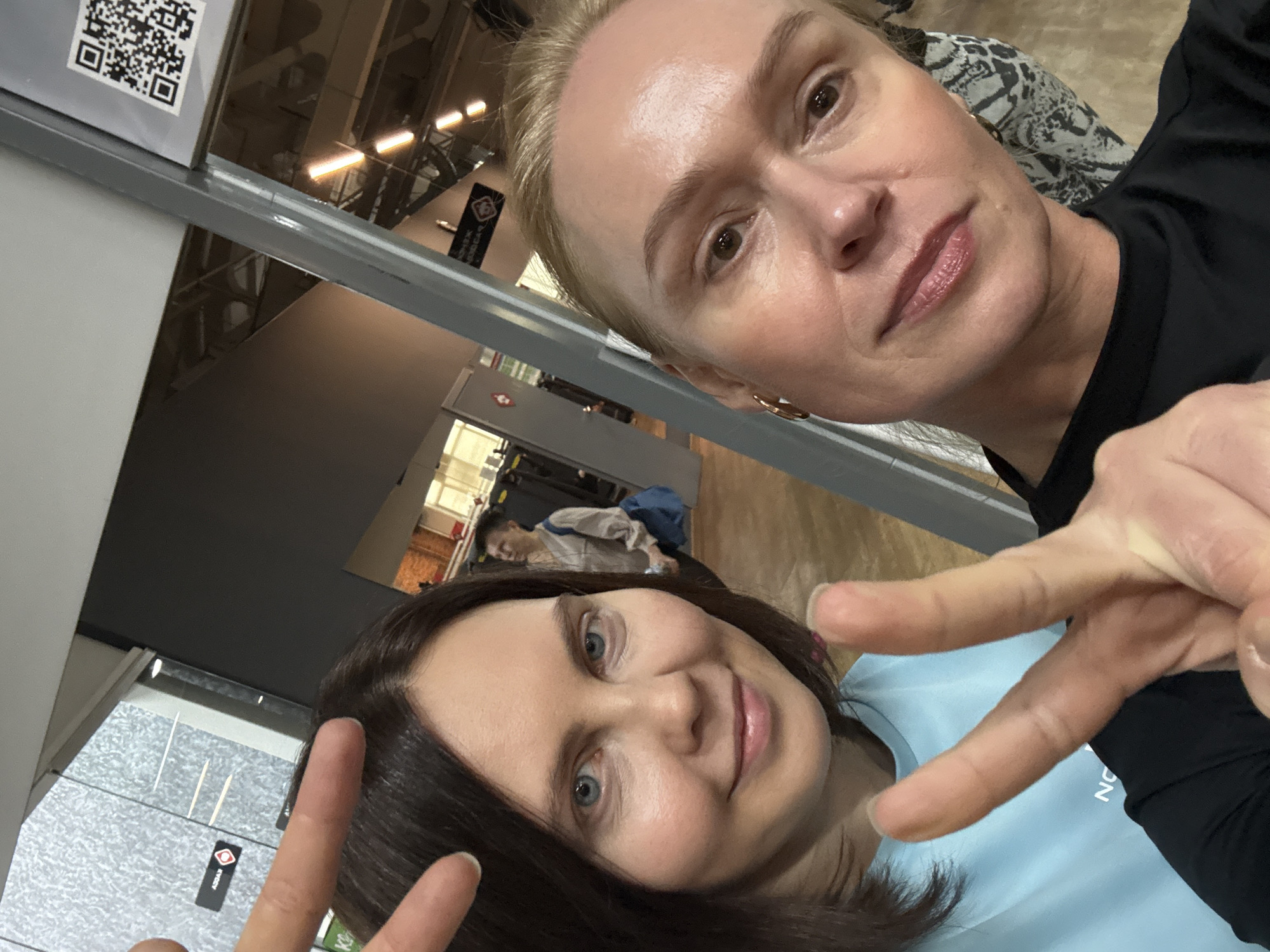 Early morning gym session documented in Chaikovsky, Russia