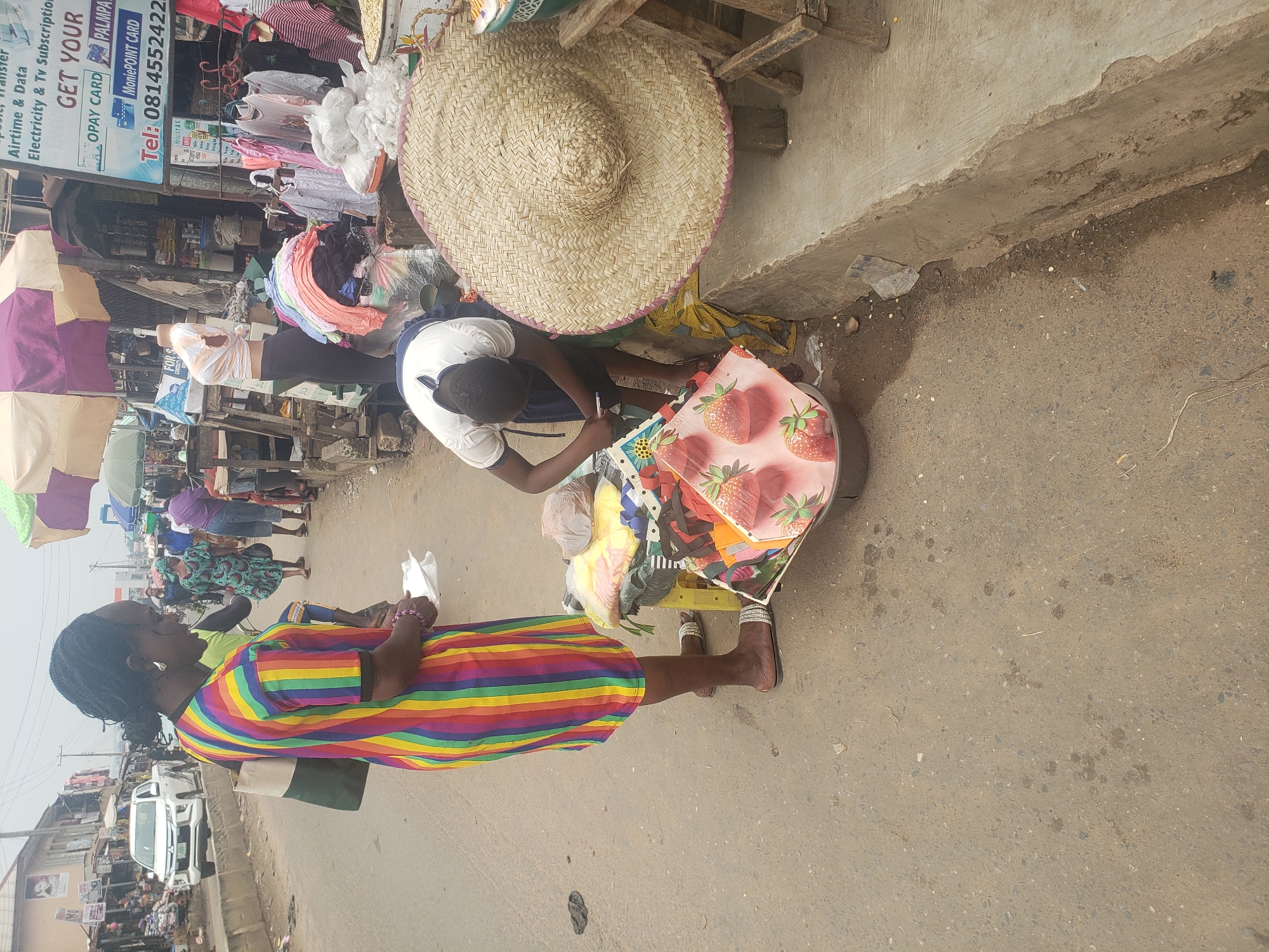 Routine market activity captured in Apataganga, Nigeria