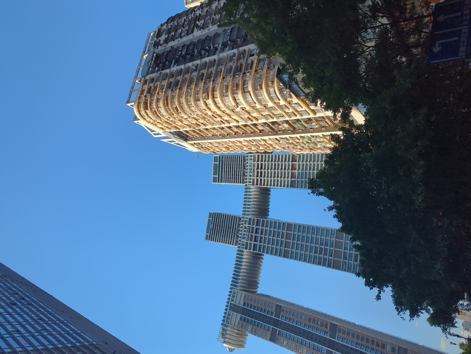 Wandering Chongqing's Yuzhong District: landmarks, shops, and street details