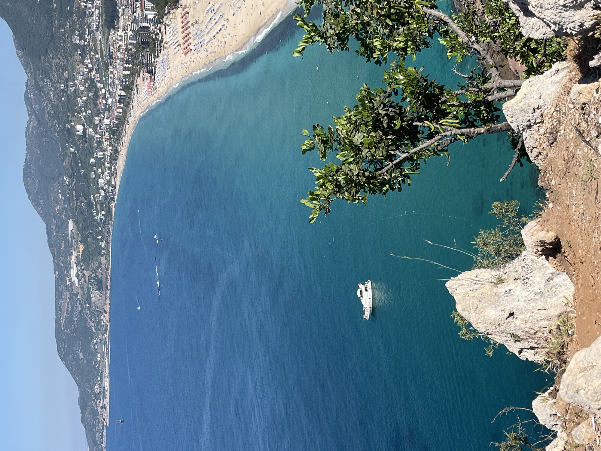 Tourist captures scenic cable car and coastal views in Alanya
