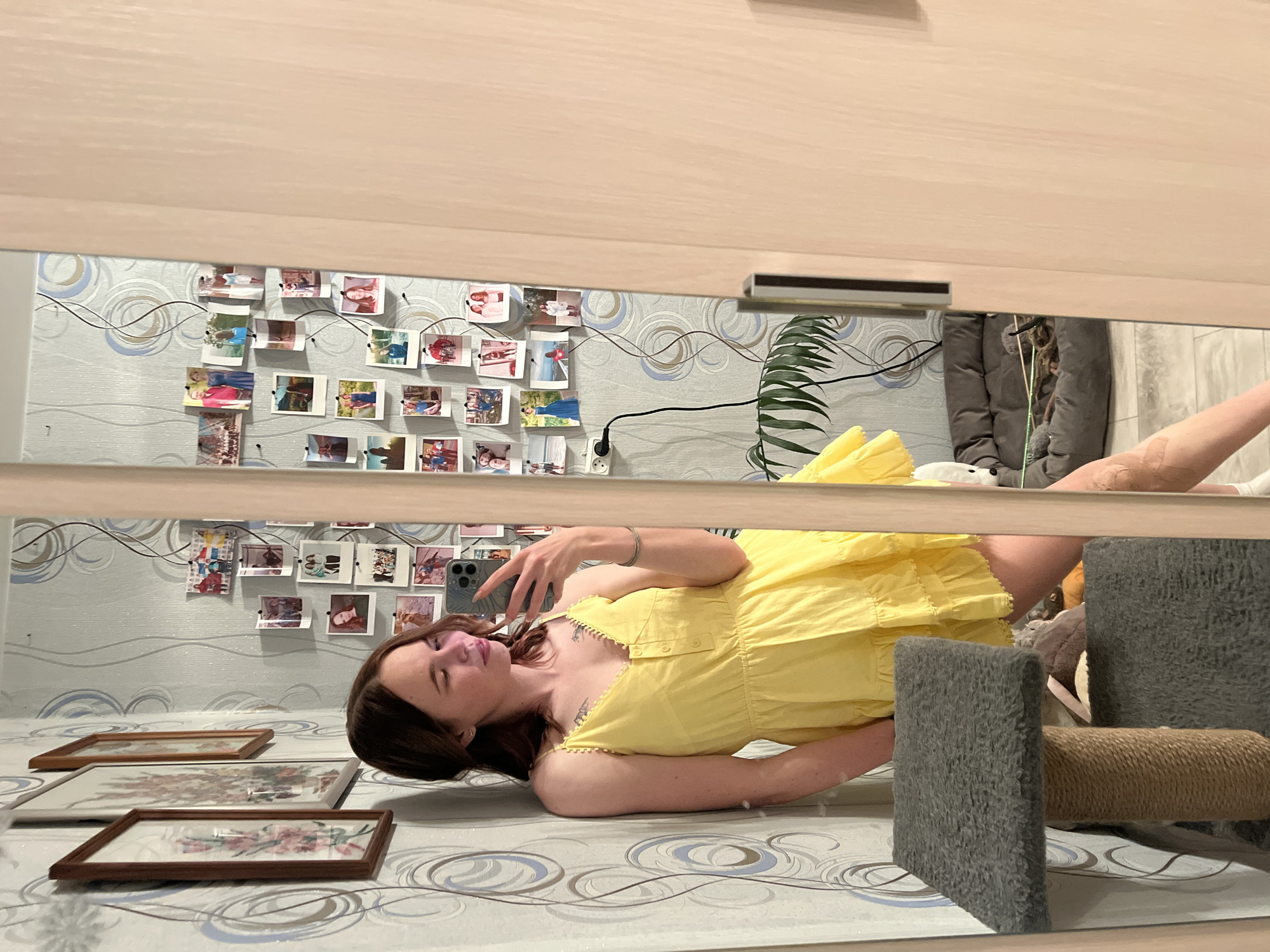 Woman documents daily home routine with cat in Russia