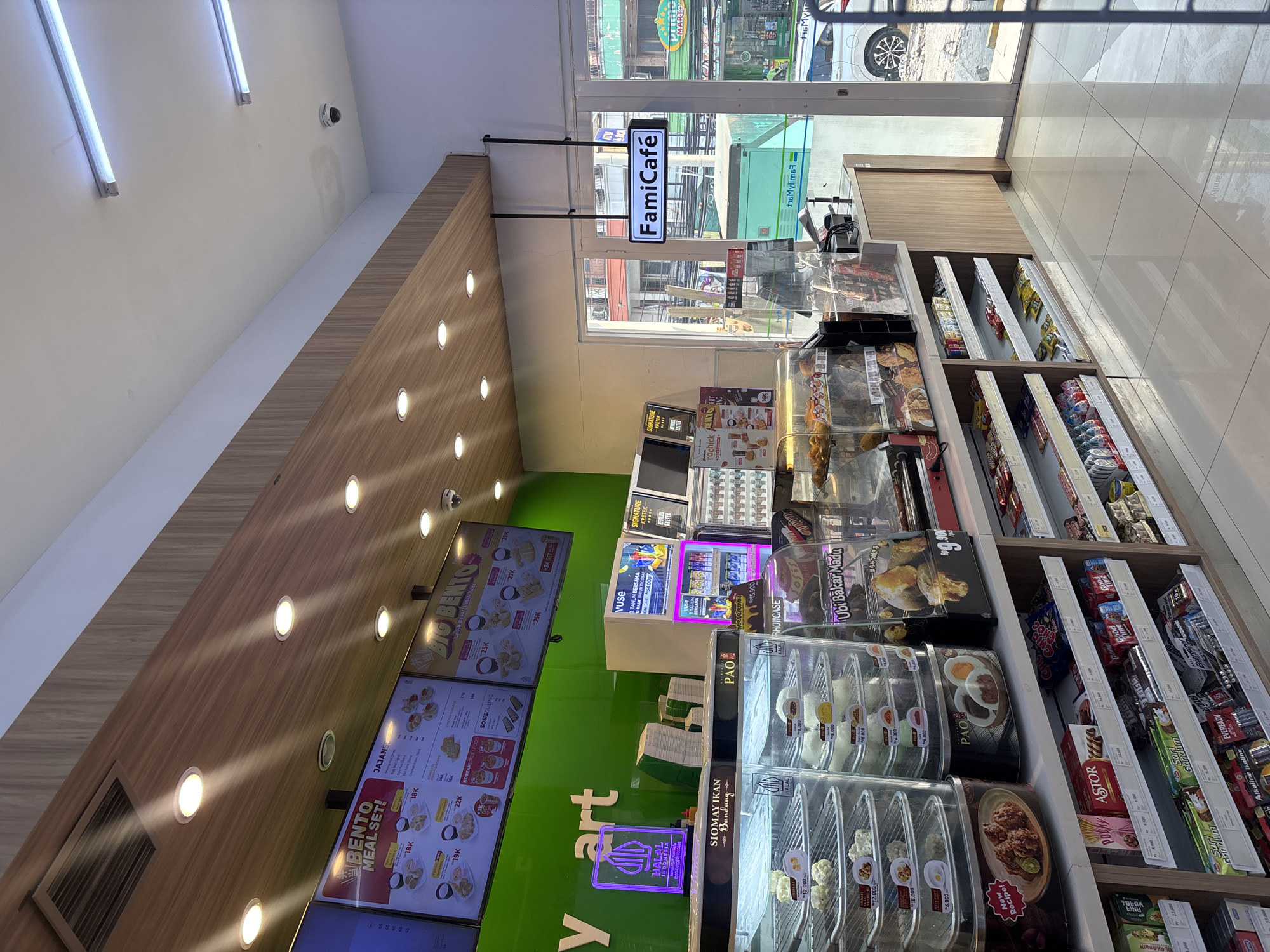 Late-night convenience store activity documented in West Jakarta