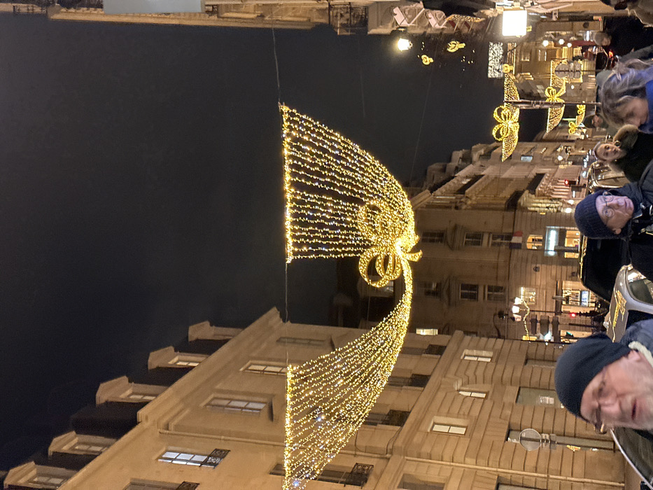 Paris retail district shows holiday lights, luxury shopping activity