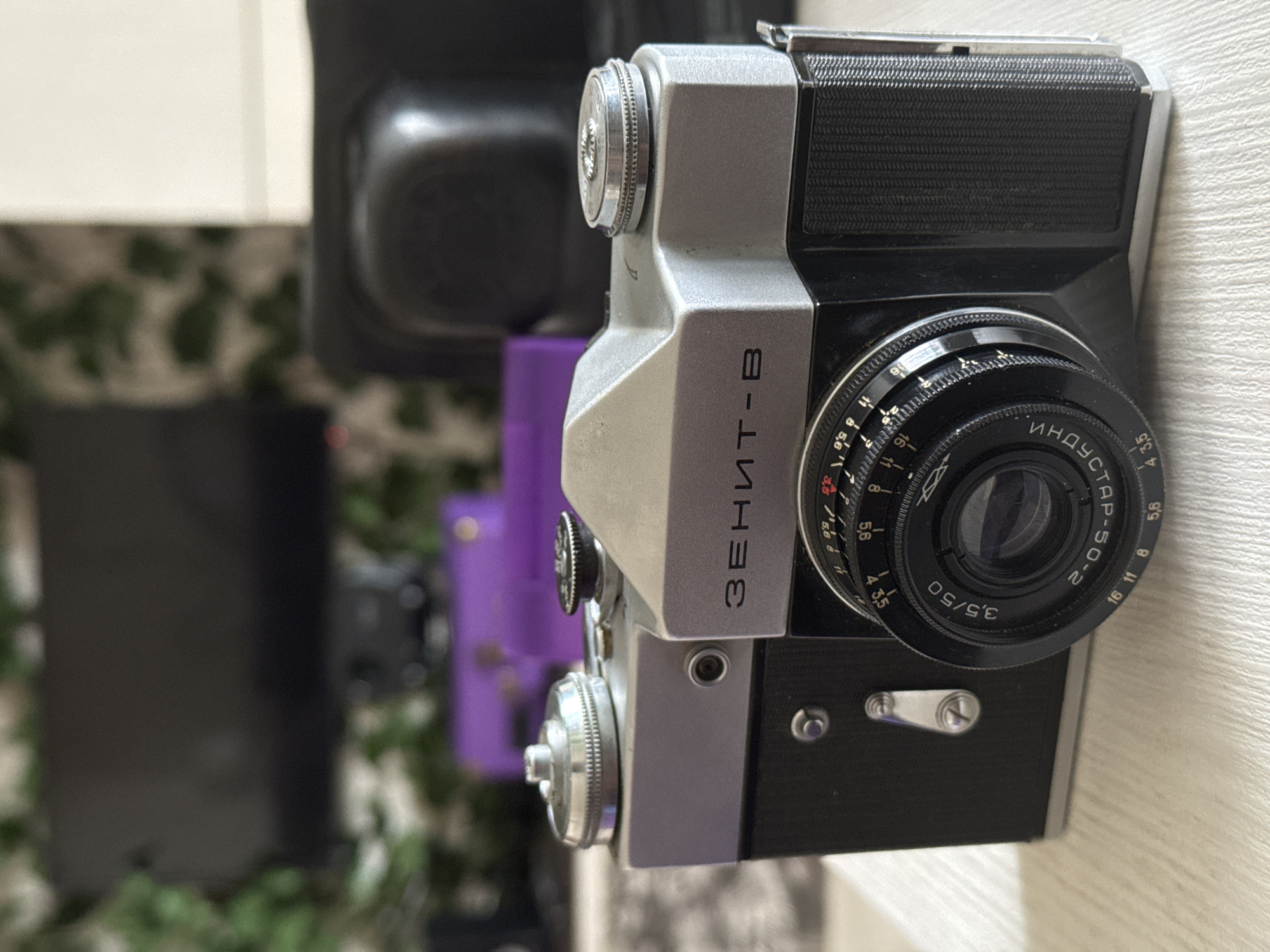 Vintage cameras and breakfast smoothie documented in Russian village