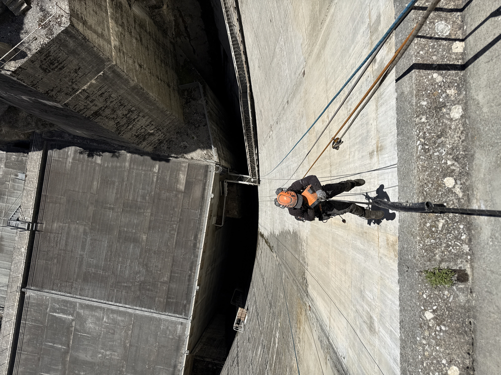Rappelling Activity Documented at Castellane Dam in France