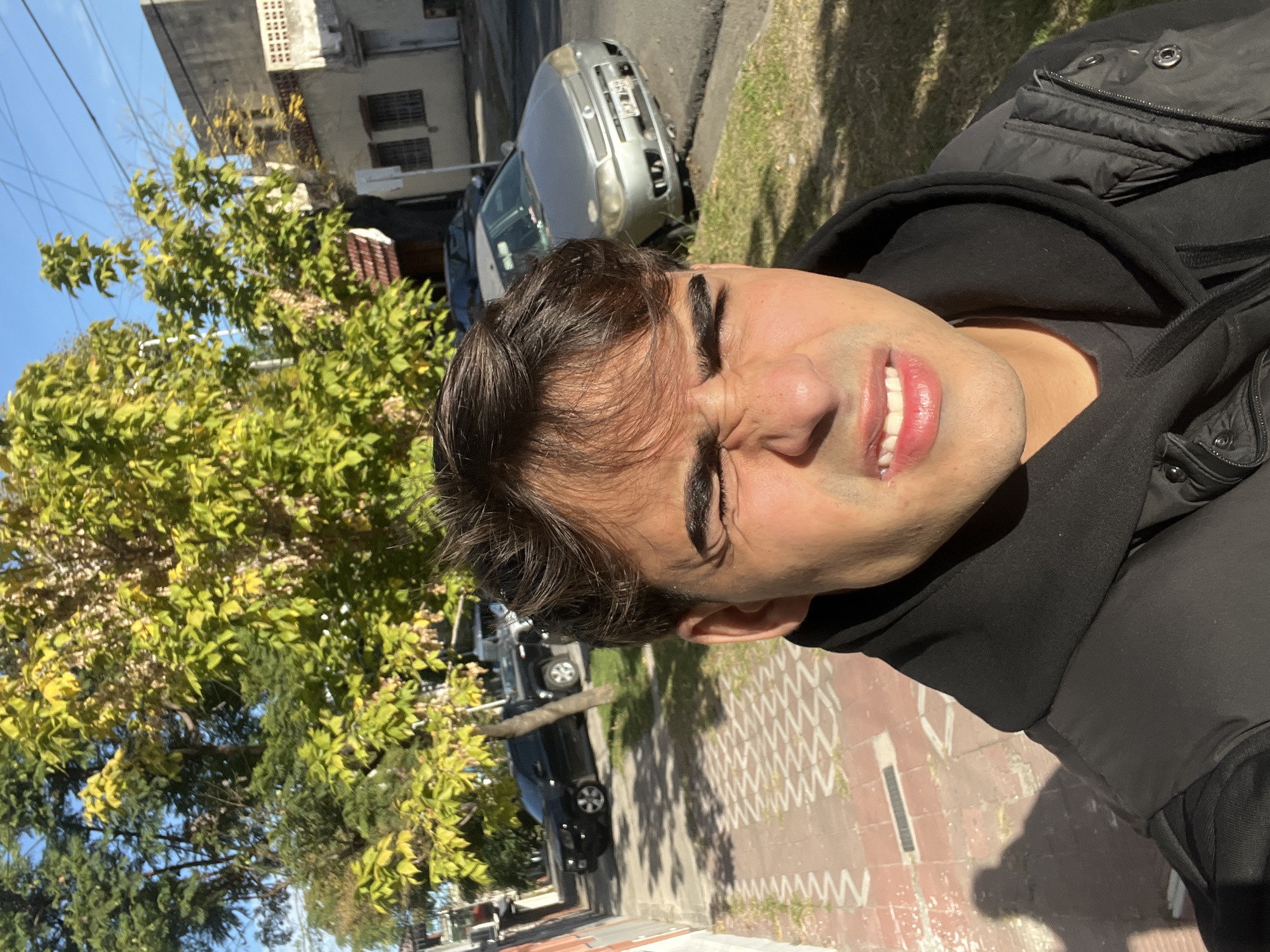 Personal photo session captured across Avellaneda neighborhood