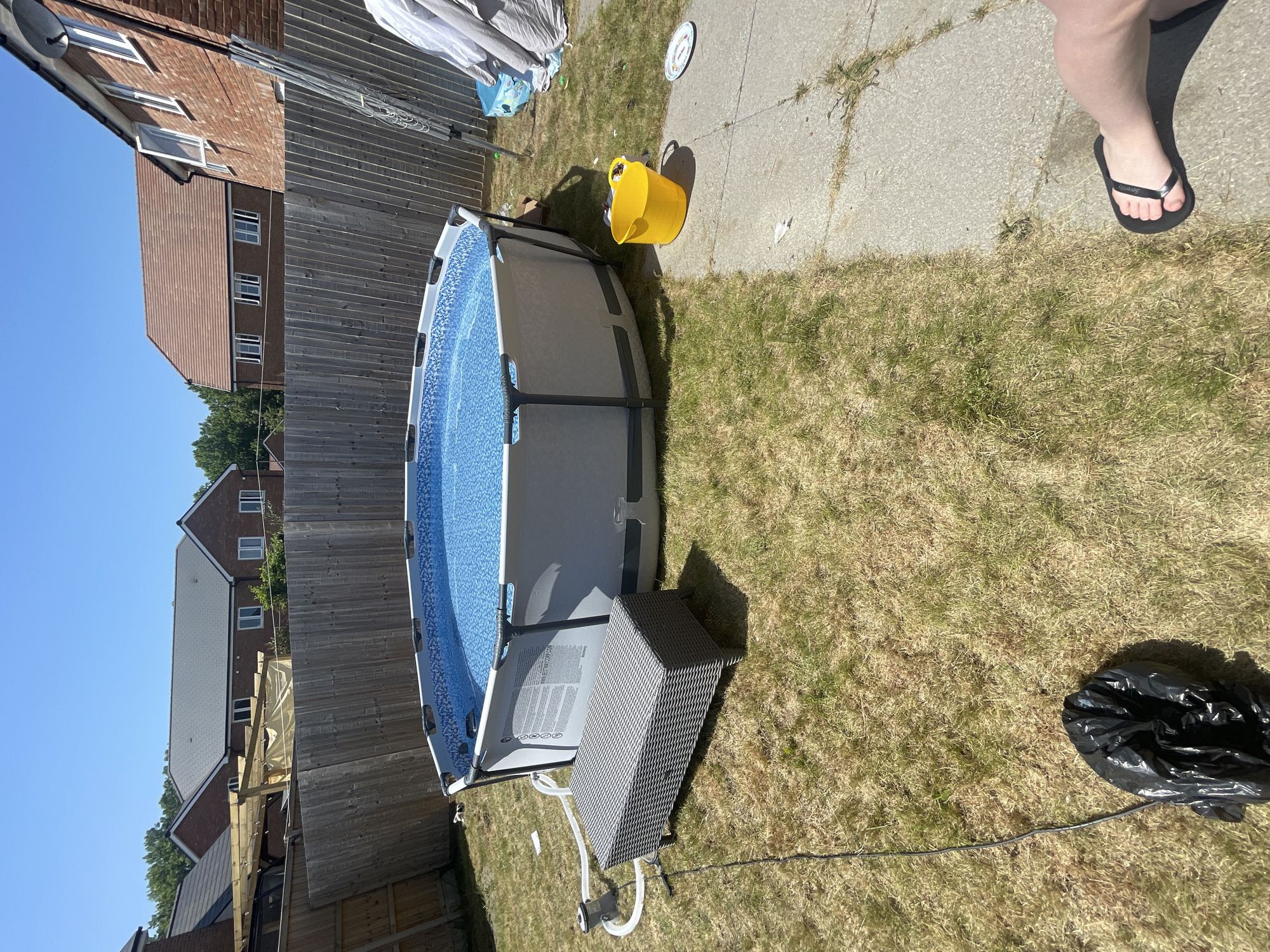 Above-ground pool spotted in Tonbridge residential area
