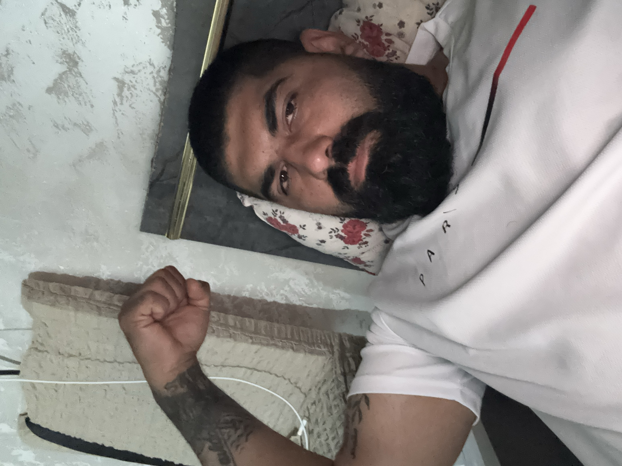 Man documents morning routine through selfies in Plovdiv home