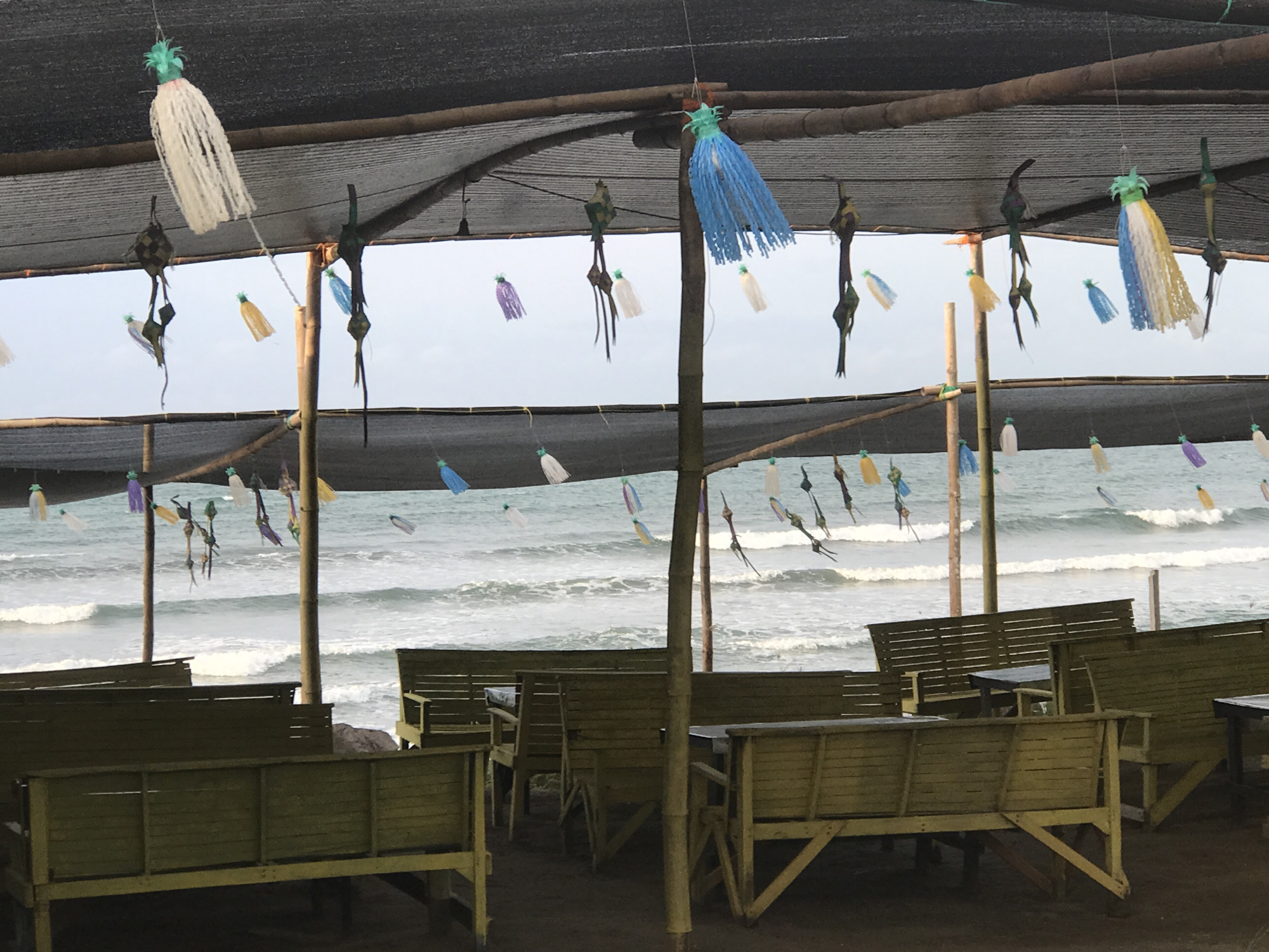 Oceanfront dining area documented in Lhokseumawe, Indonesia