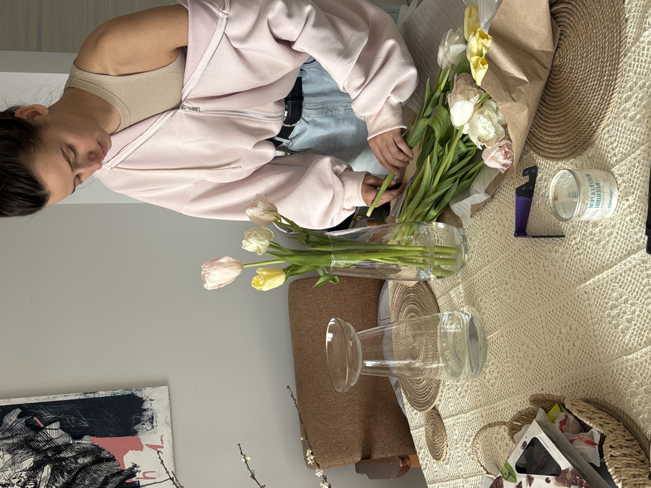 Creative morning: flower arranging, fabric painting in Krasnoyarsk