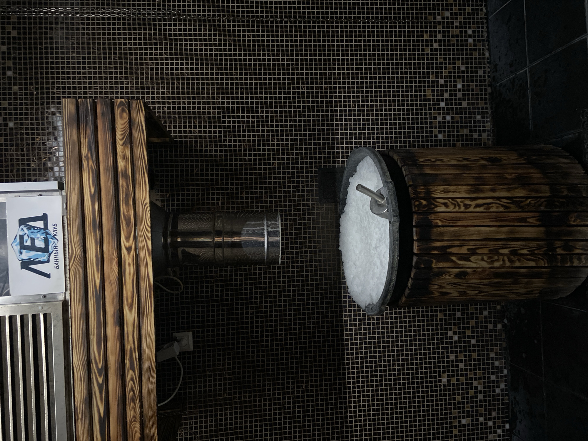 Empty indoor spaces documented in Kaliningrad spa and commercial areas
