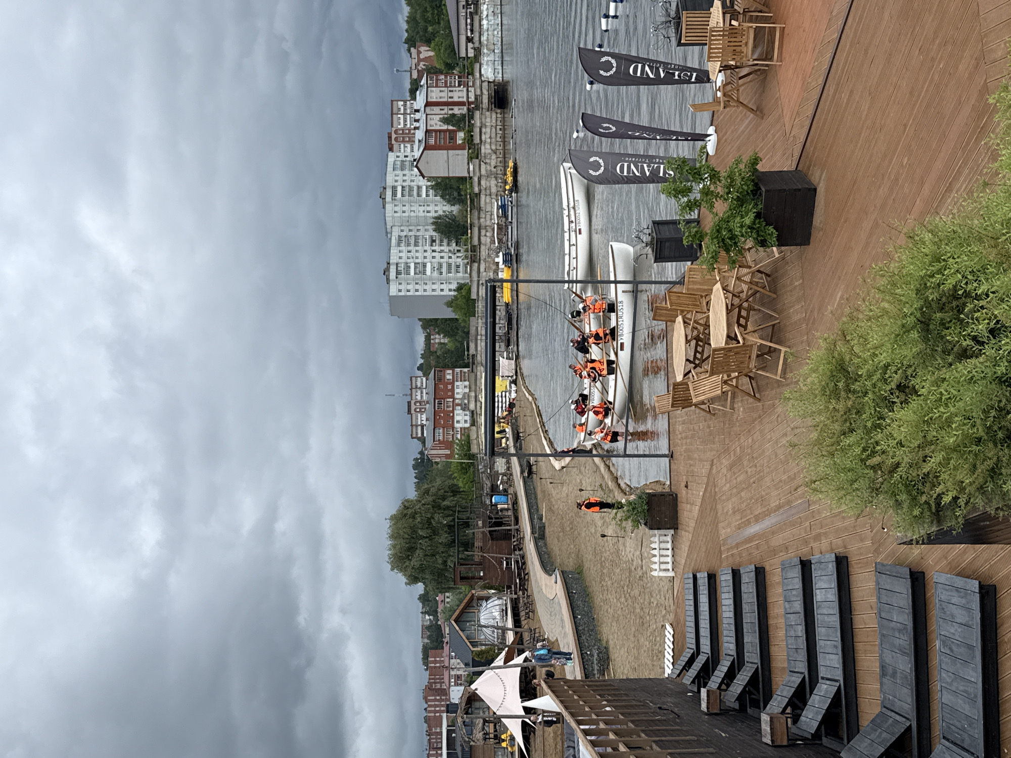 Weekend leisure activities observed across Votkinsk waterfront and parks