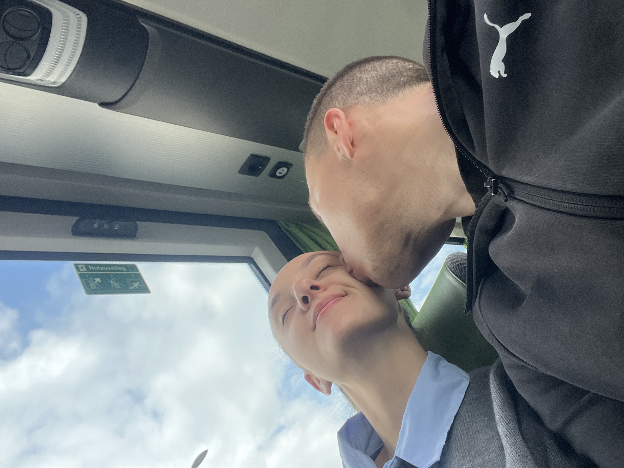 Couple shares intimate moment on public transport in Saarbrücken