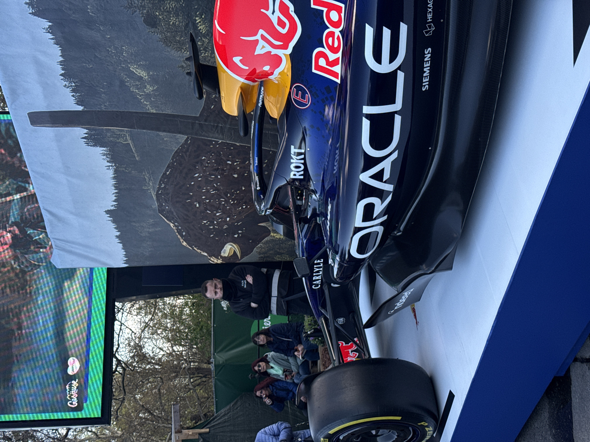 Red Bull F1 car draws crowds at Vienna display