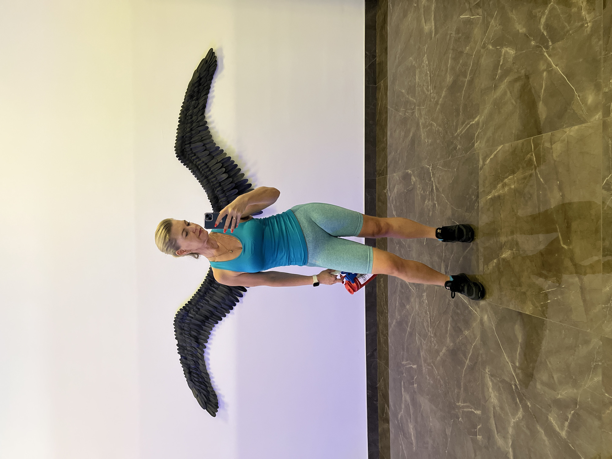 Woman documents three-hour gym session in Kaliningrad fitness facility