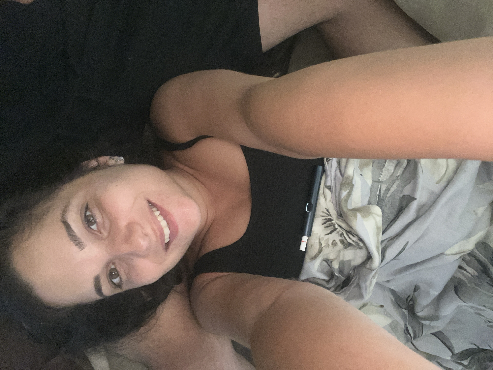 Morning selfie in bed, Sofia