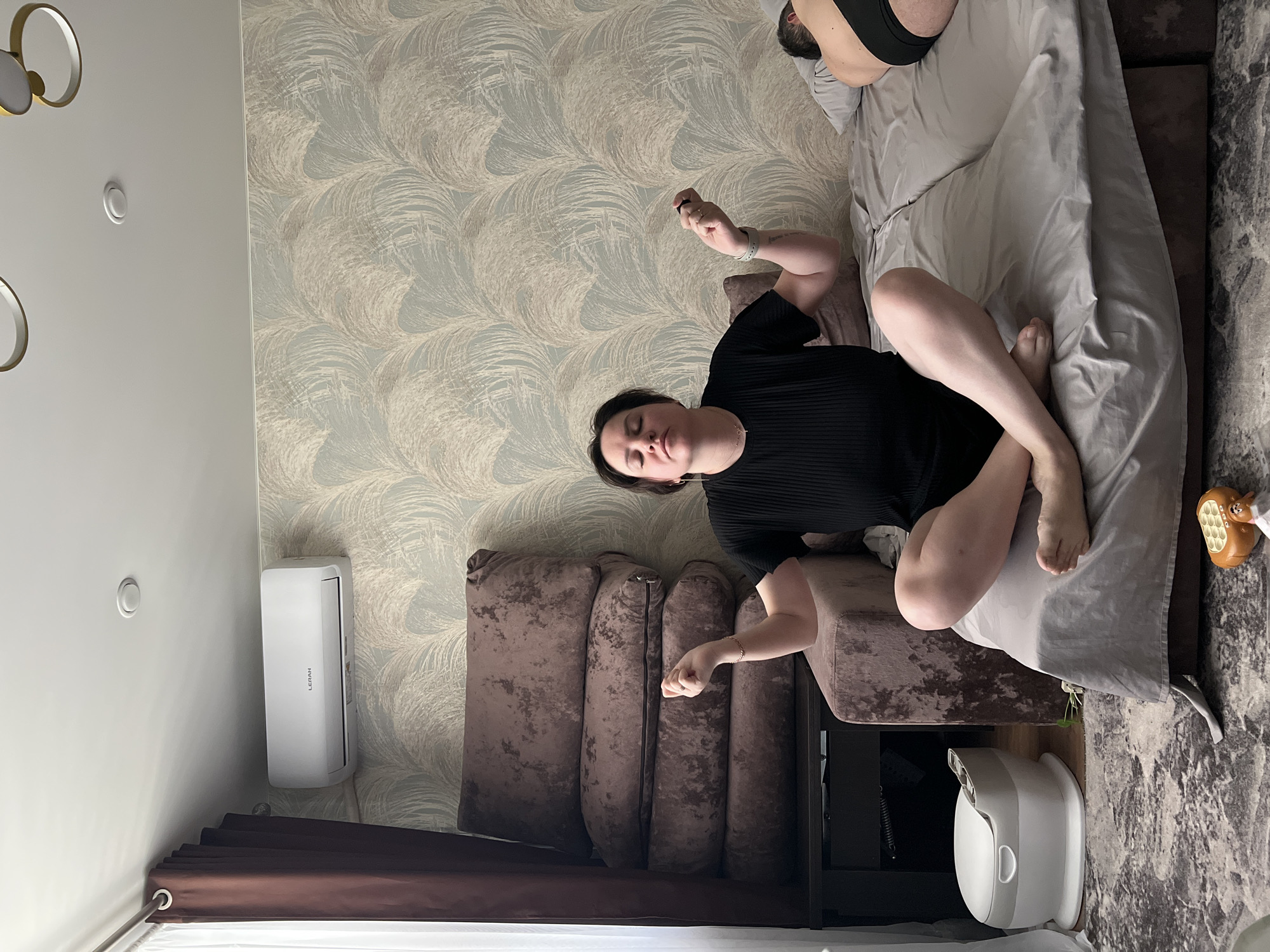 Family morning routine documented in Noviy apartment