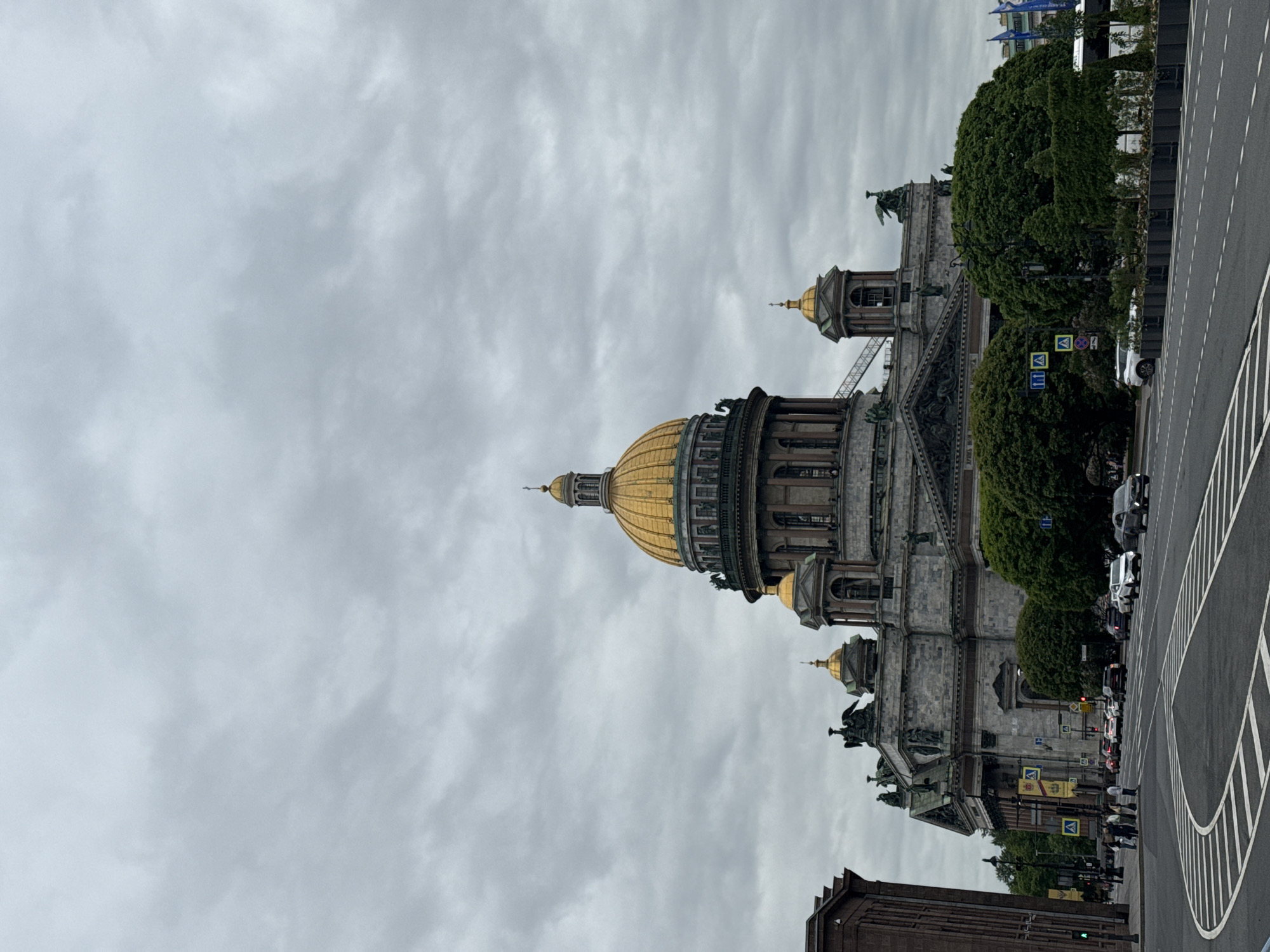 Afternoon stroll captures St. Isaac's Cathedral and pansy gardens