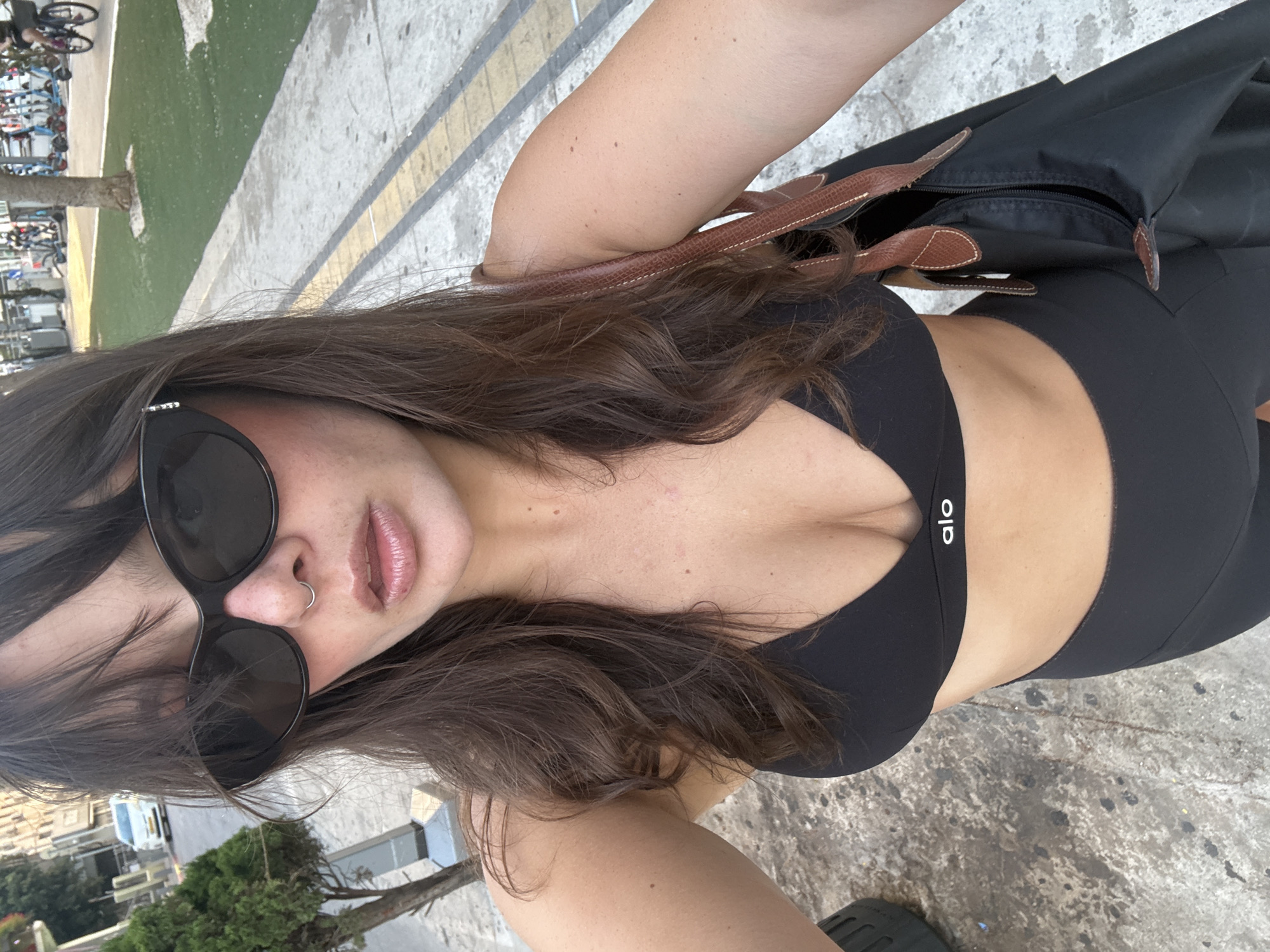 Activewear afternoon around Tel Aviv, selfies and streets