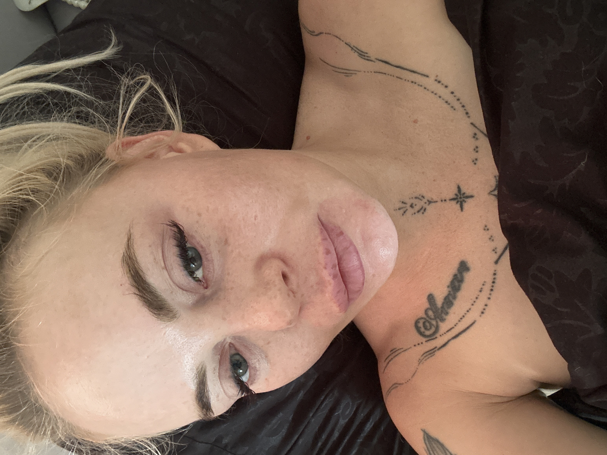 Blonde woman photographed in 30 overhead shots during early morning