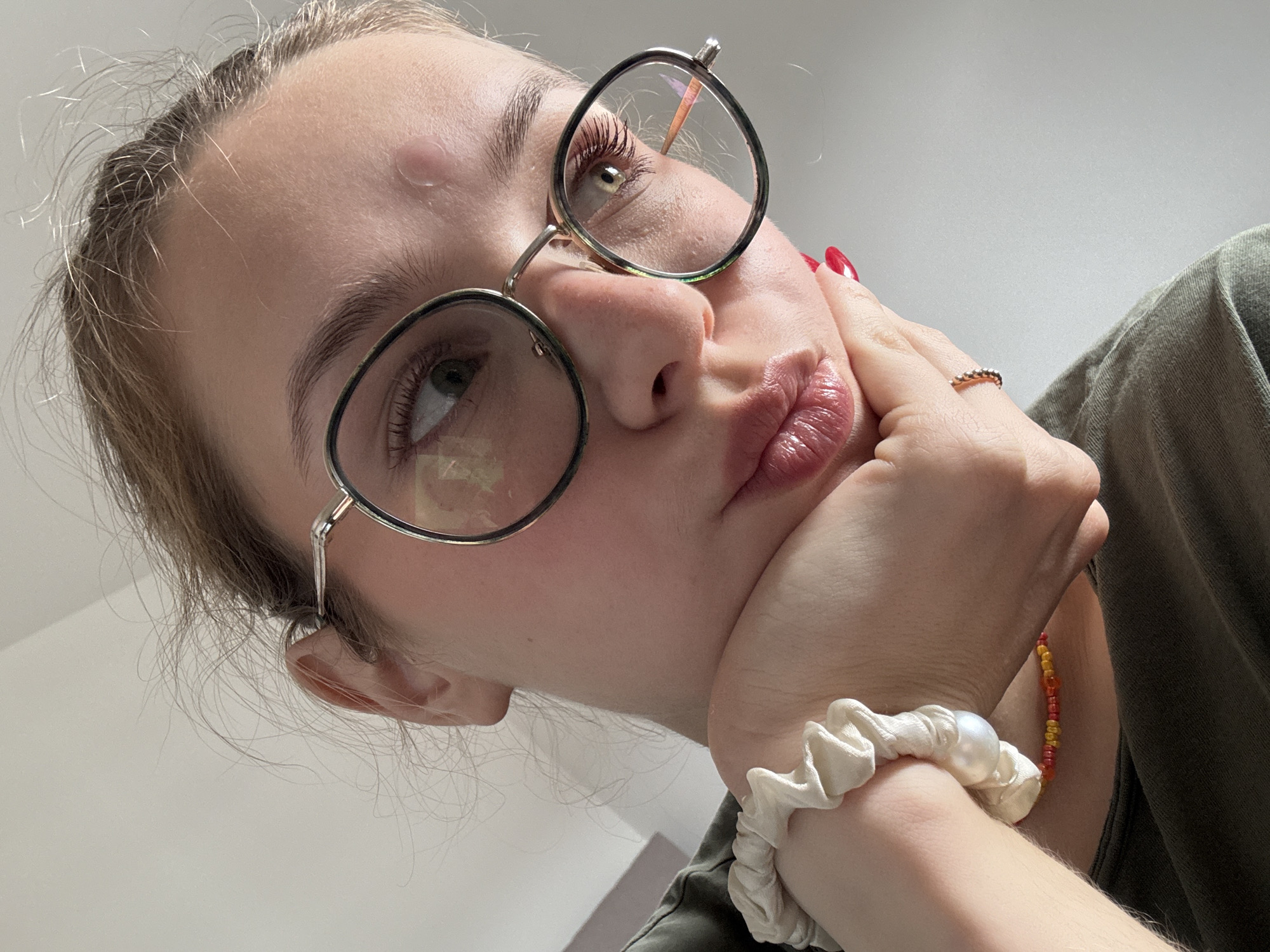 Young woman captured in casual moments in Kragujevac