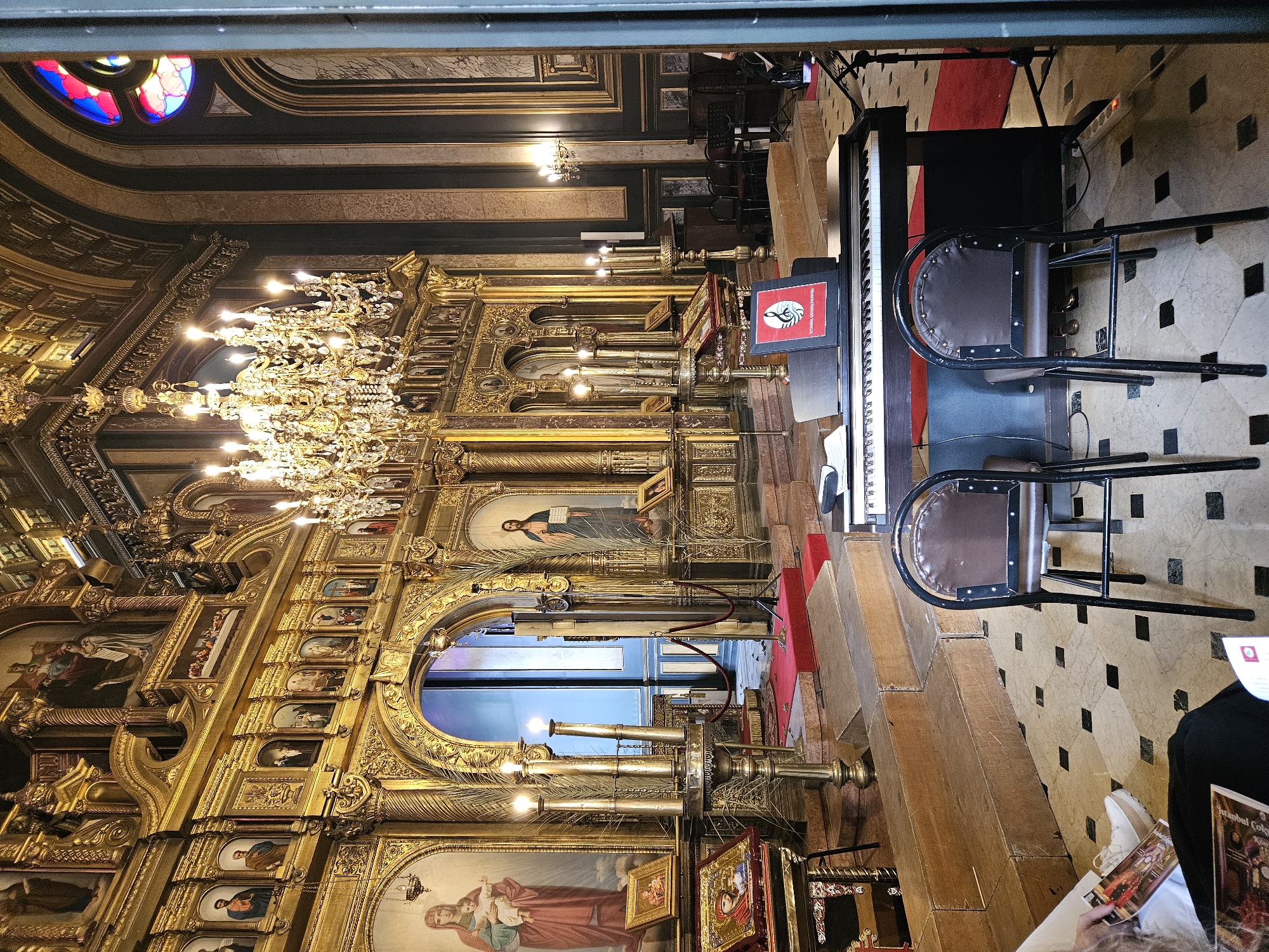 Witness documents ornate Istanbul churches in afternoon tour