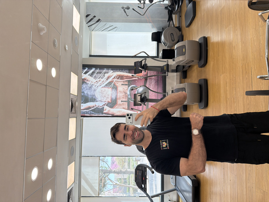 Morning fitness selfies captured at Tel-Aviv gym