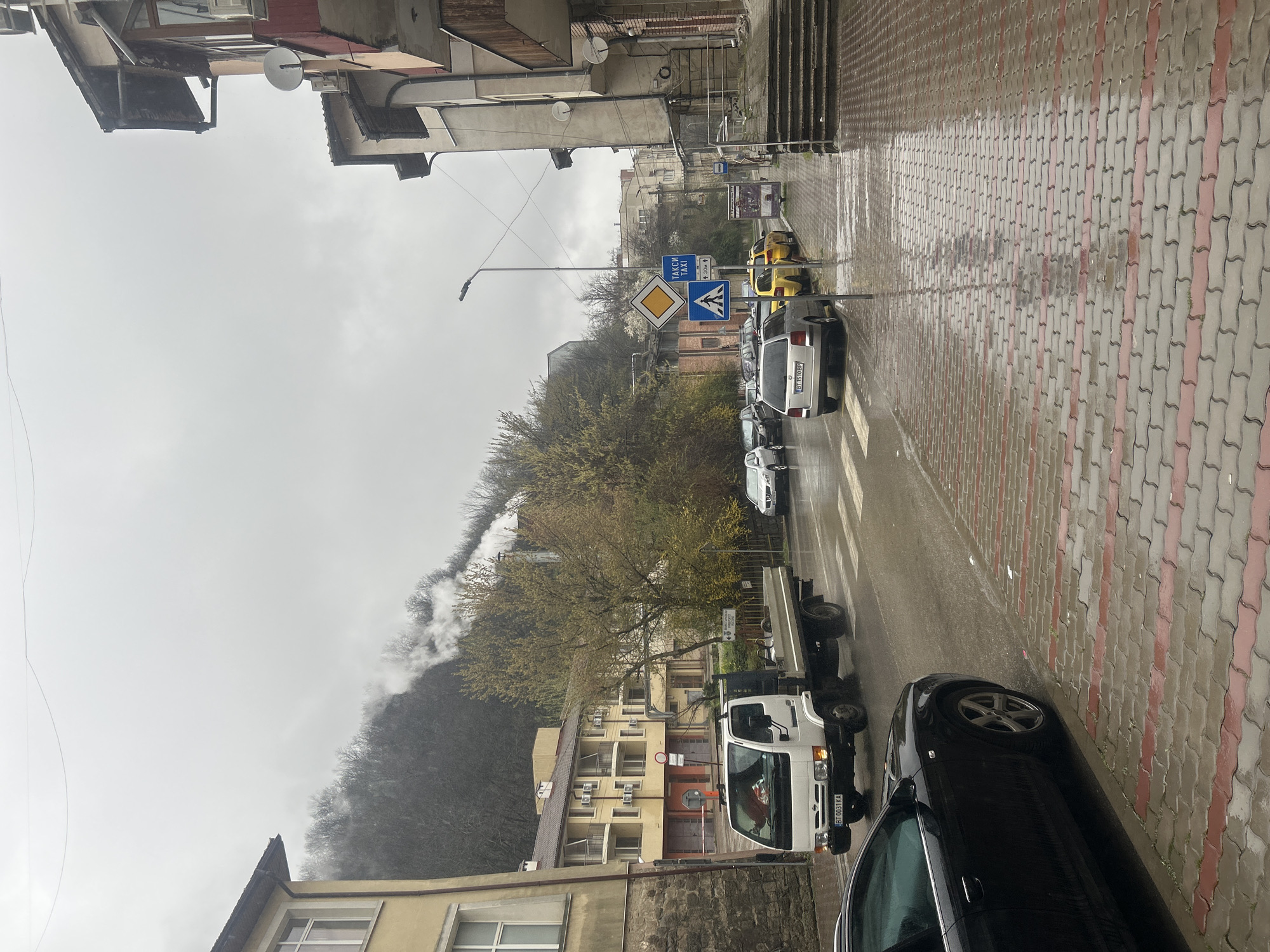 Rainy morning street scene captured in Veliko Tarnovo