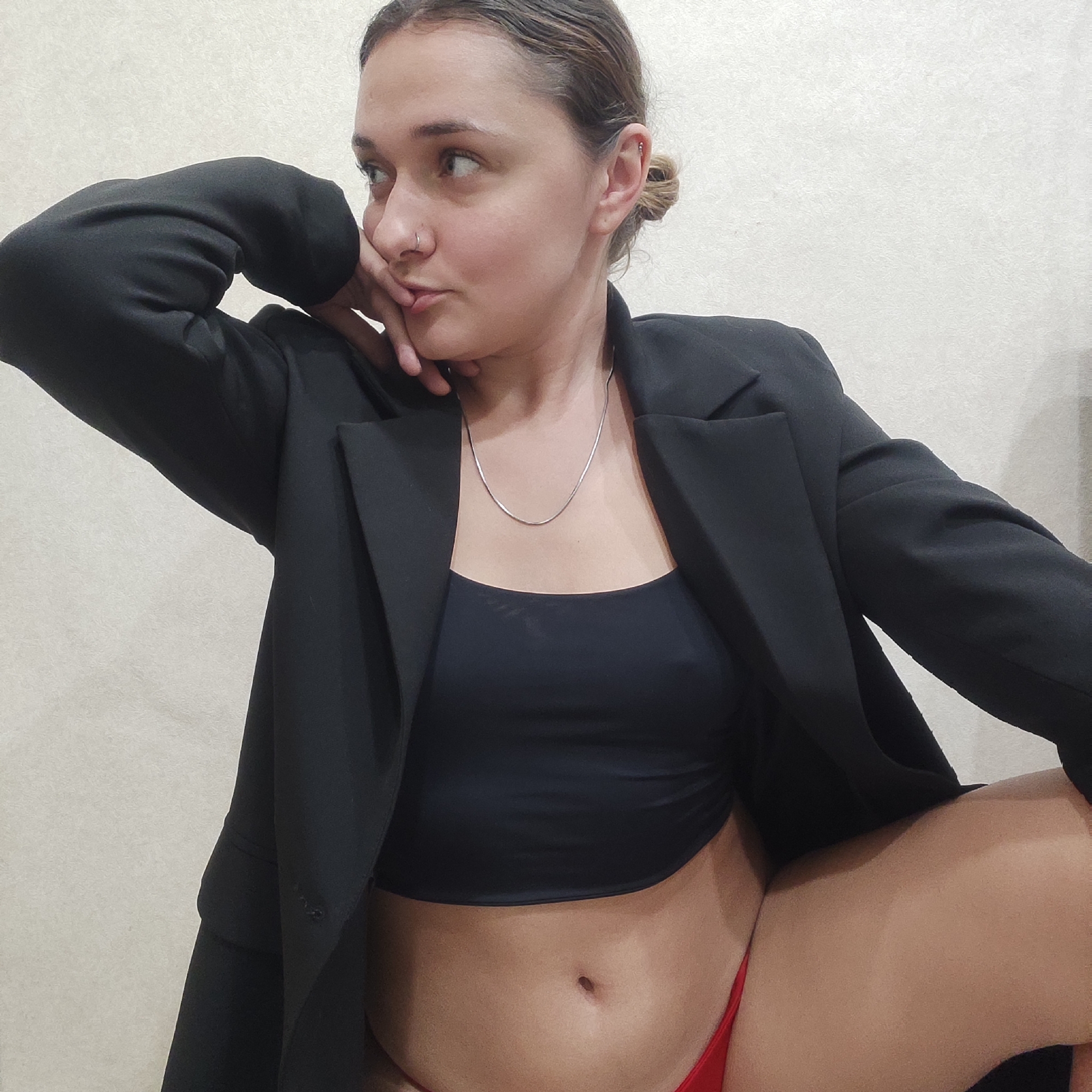 Indoor scenes captured in Yekaterinburg include photoshoot and cooking