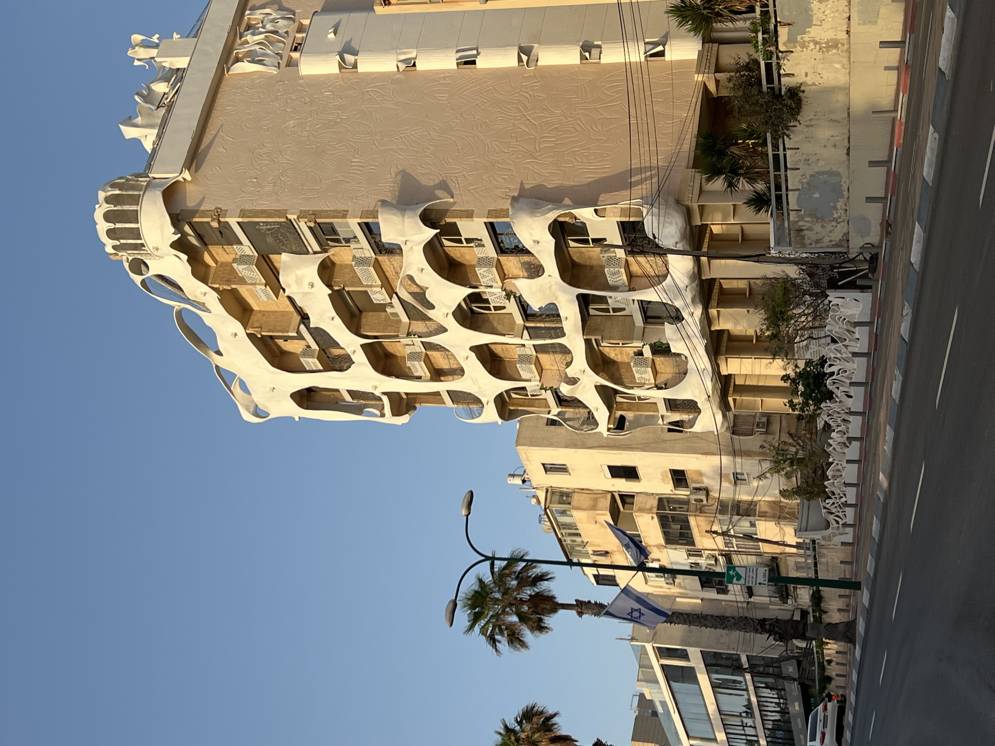 Tel Aviv street life and religious artifacts documented
